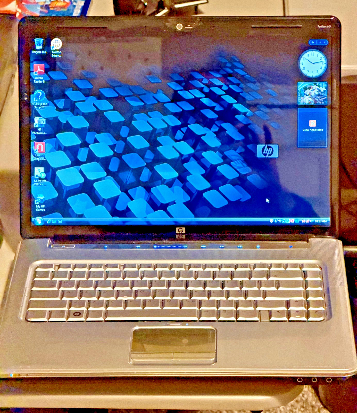 HP Pavilion dv51000US Laptop w LightScribe DVD burner- NO Hard Drive NO Battery