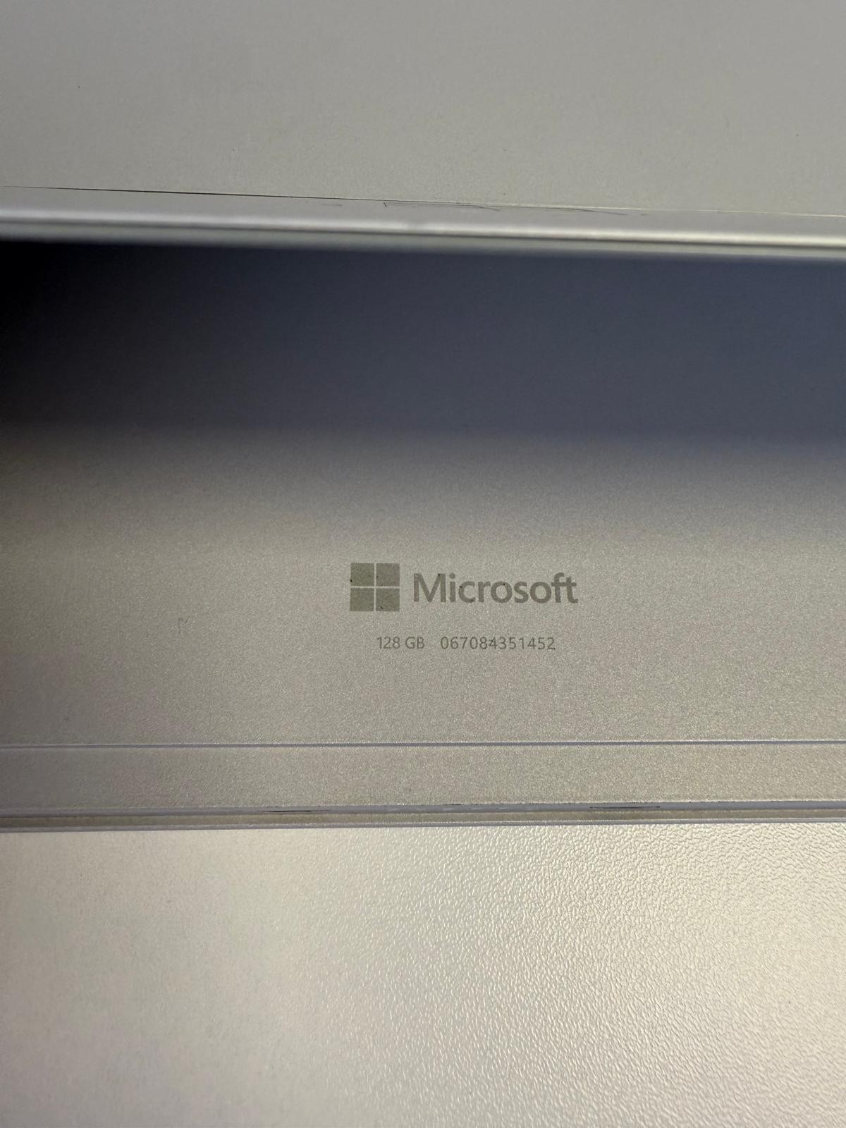 Microsoft Surface Pro 3 – 128GB – Model 1645 – Bad Charging Port –For Parts Only