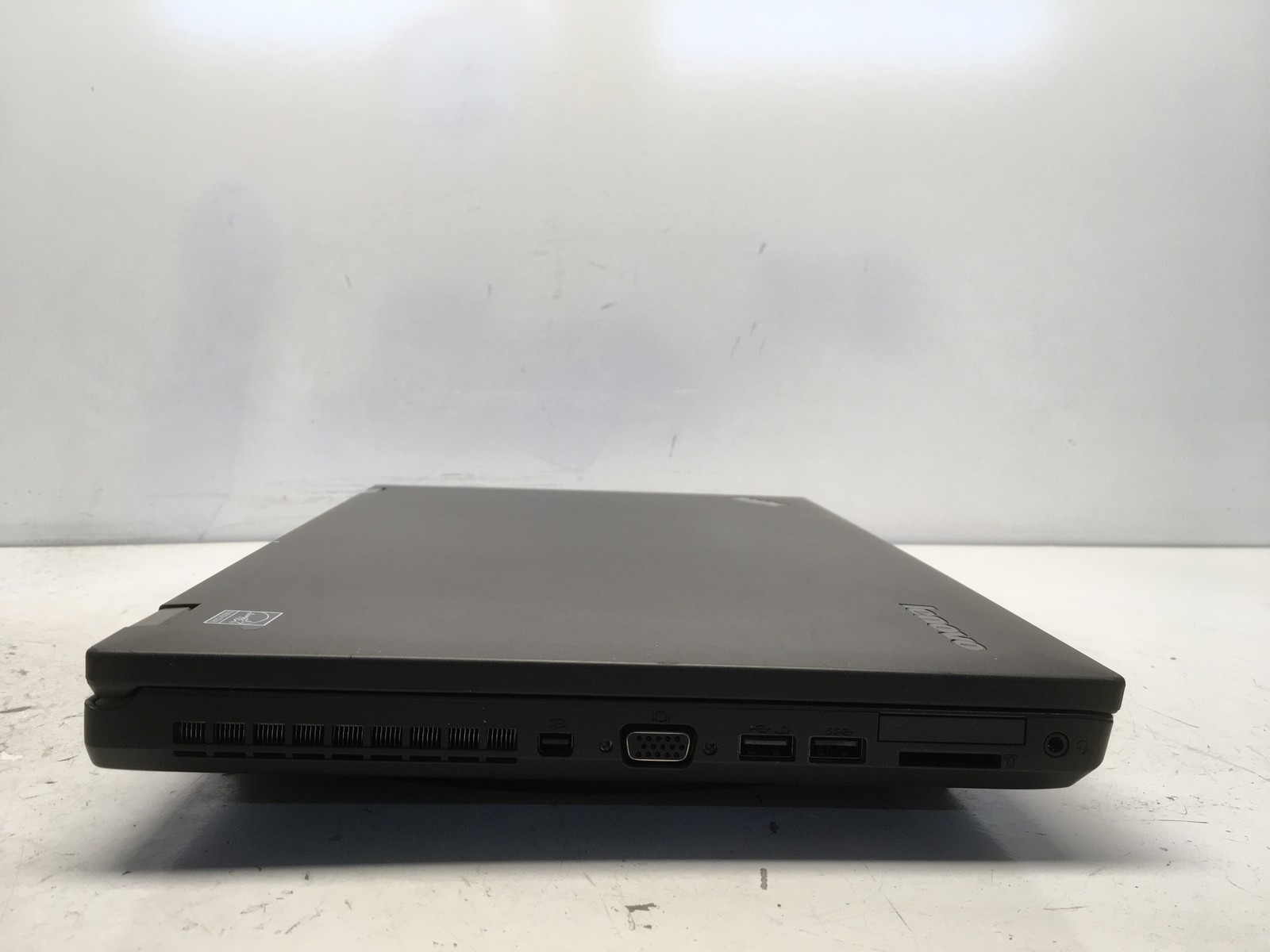 Lenovo ThinkPad T540P Intel i5-4300M 2.6GHz 2 GB NO HDD No Batt