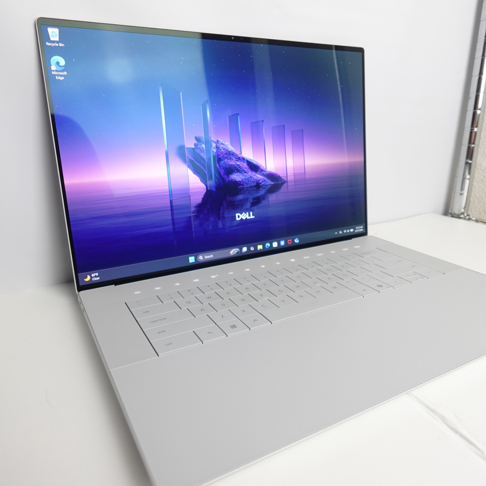 Dell 16 (XPS 16) Premium, 4K OLED Touch, Ultra 7 255H 32GB 1TB RTX 5050