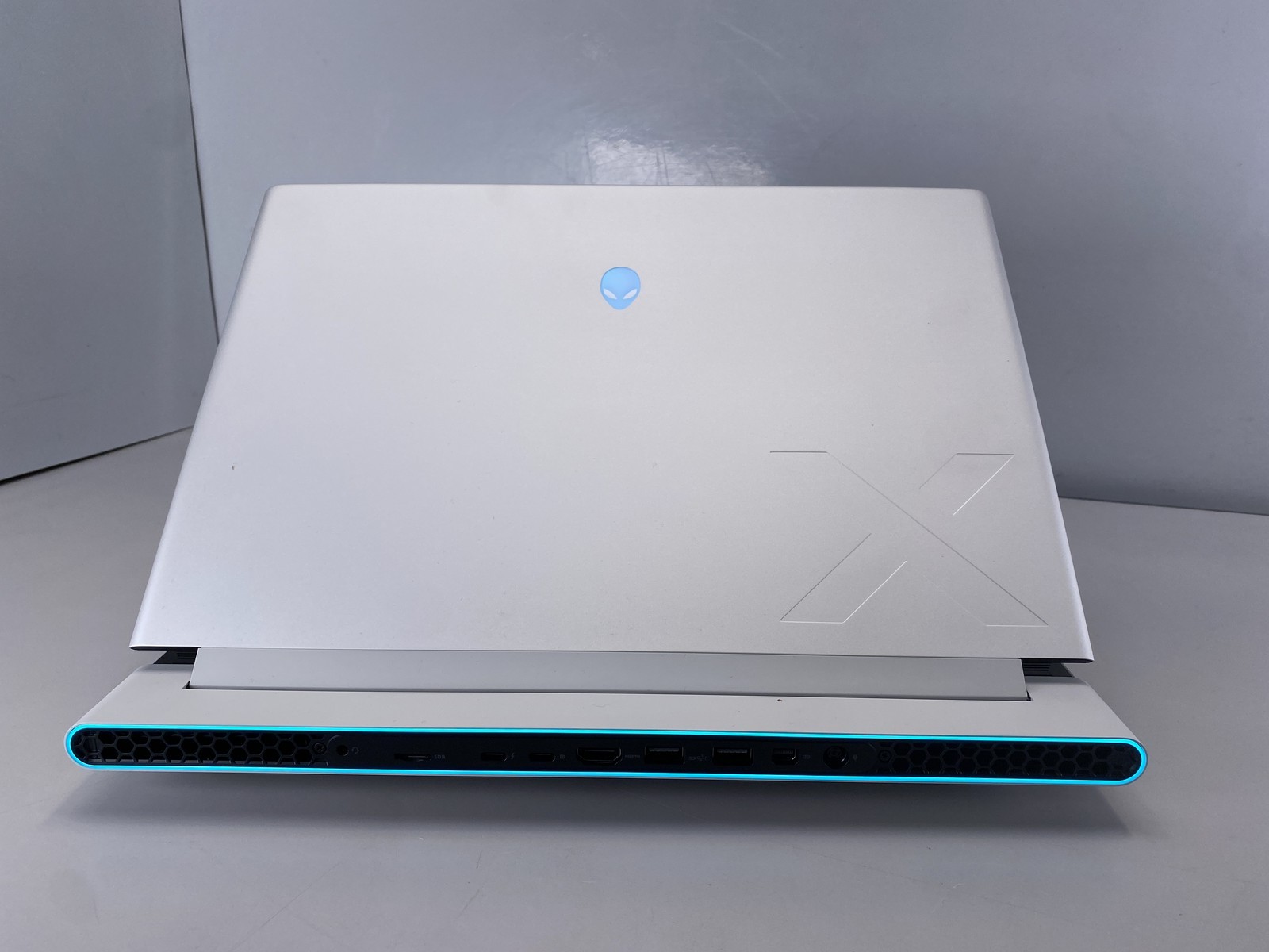 Dell Laptop Alienware X16 R2 16.3″ Intel Core Ultra 9 185H 2TB RTX 4090