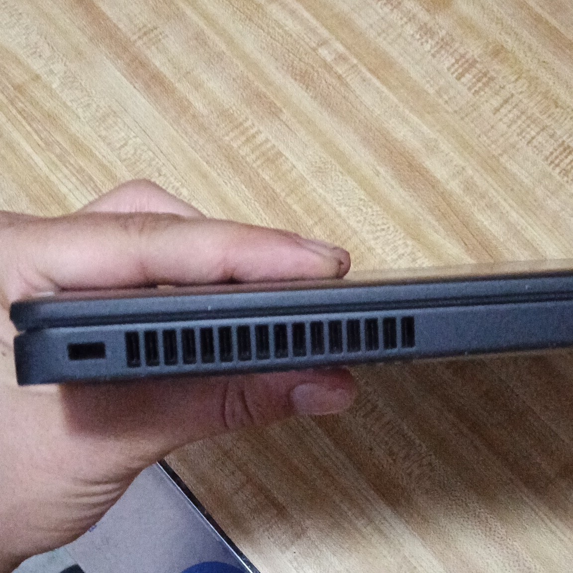 Dell Latitude E7470 14″ i5-6th Gen 8GB RAM 256GB SSD Win 10 Pro Black