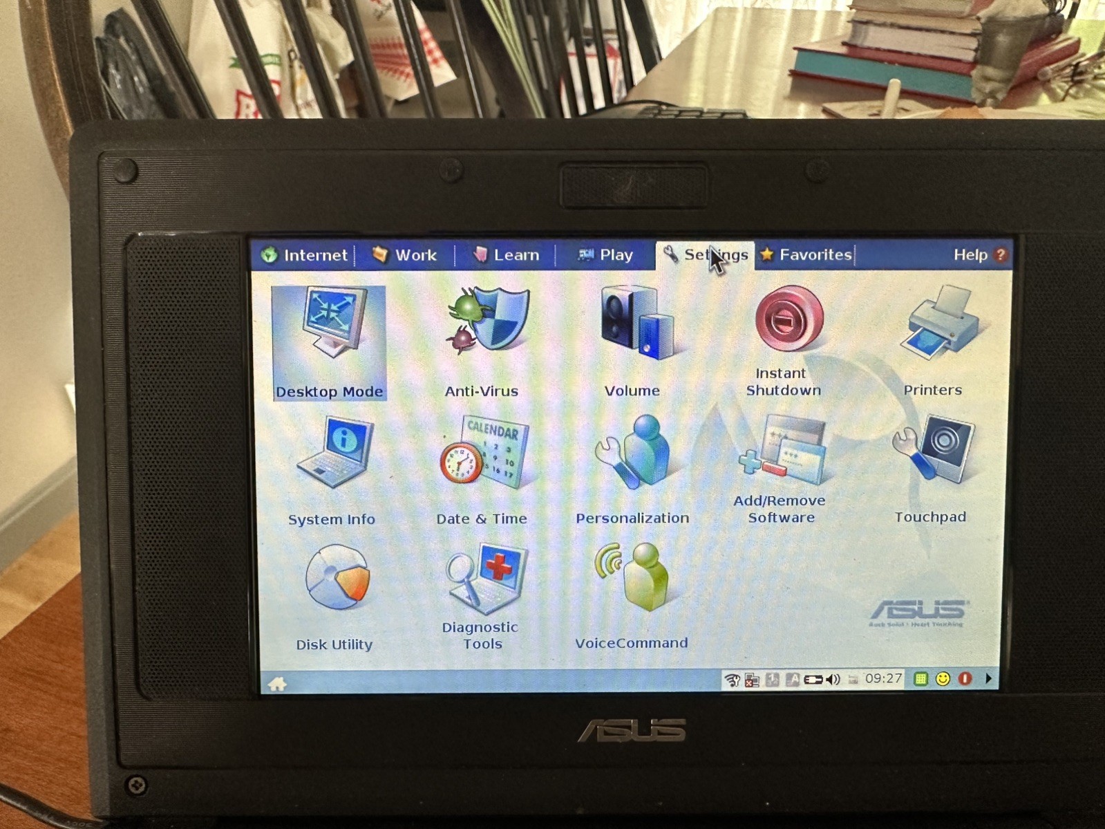 ASUS Eee PC 701 4G Working complete with new power supply 4GB SSD