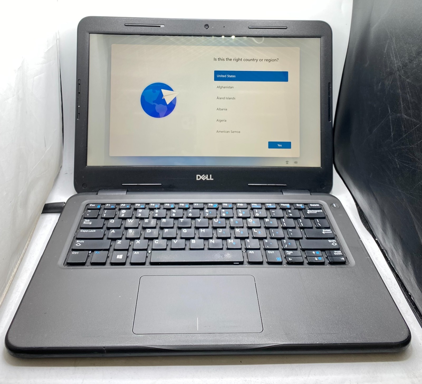 Dell Latitude 3310 13.3″ Touch Intel Core i5-8265U 1.60GHz 16GB RAM 256GB SSD