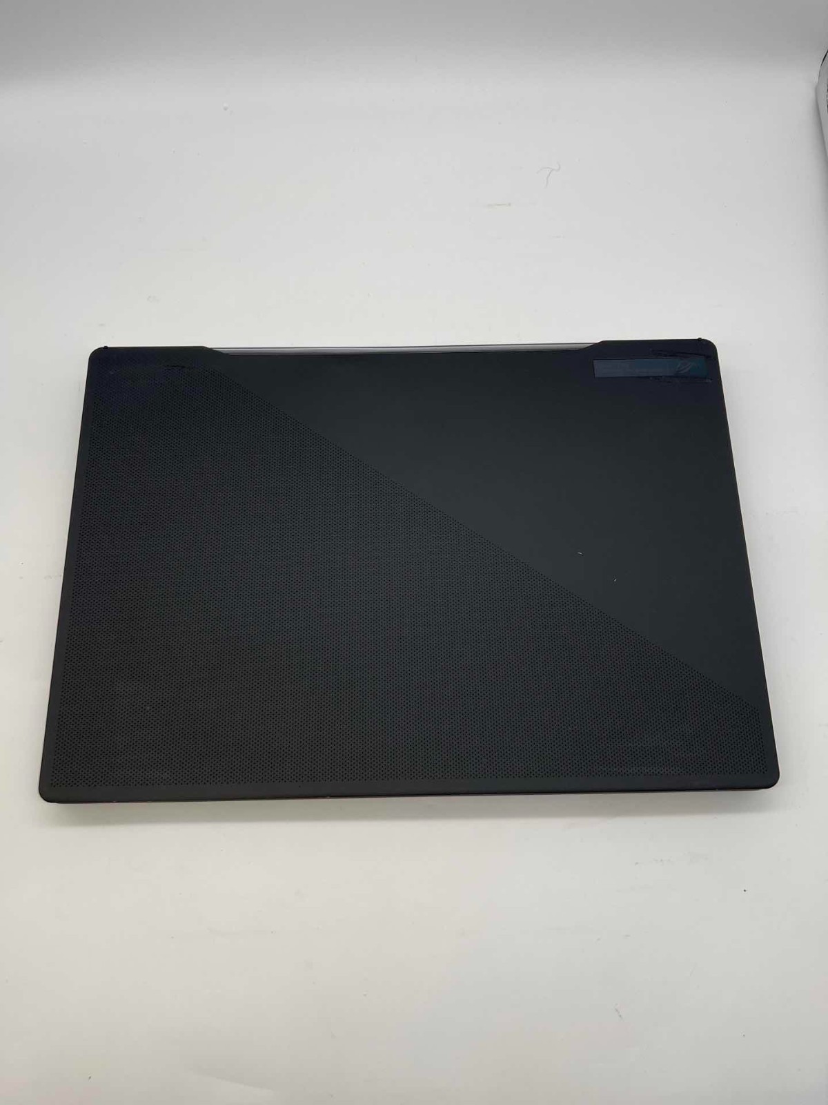 ASUS ROG Zephyrus M16 16″ QHD 240Hz Gaming Laptop i9-13900H RTX 4070 16GB 1TB SS