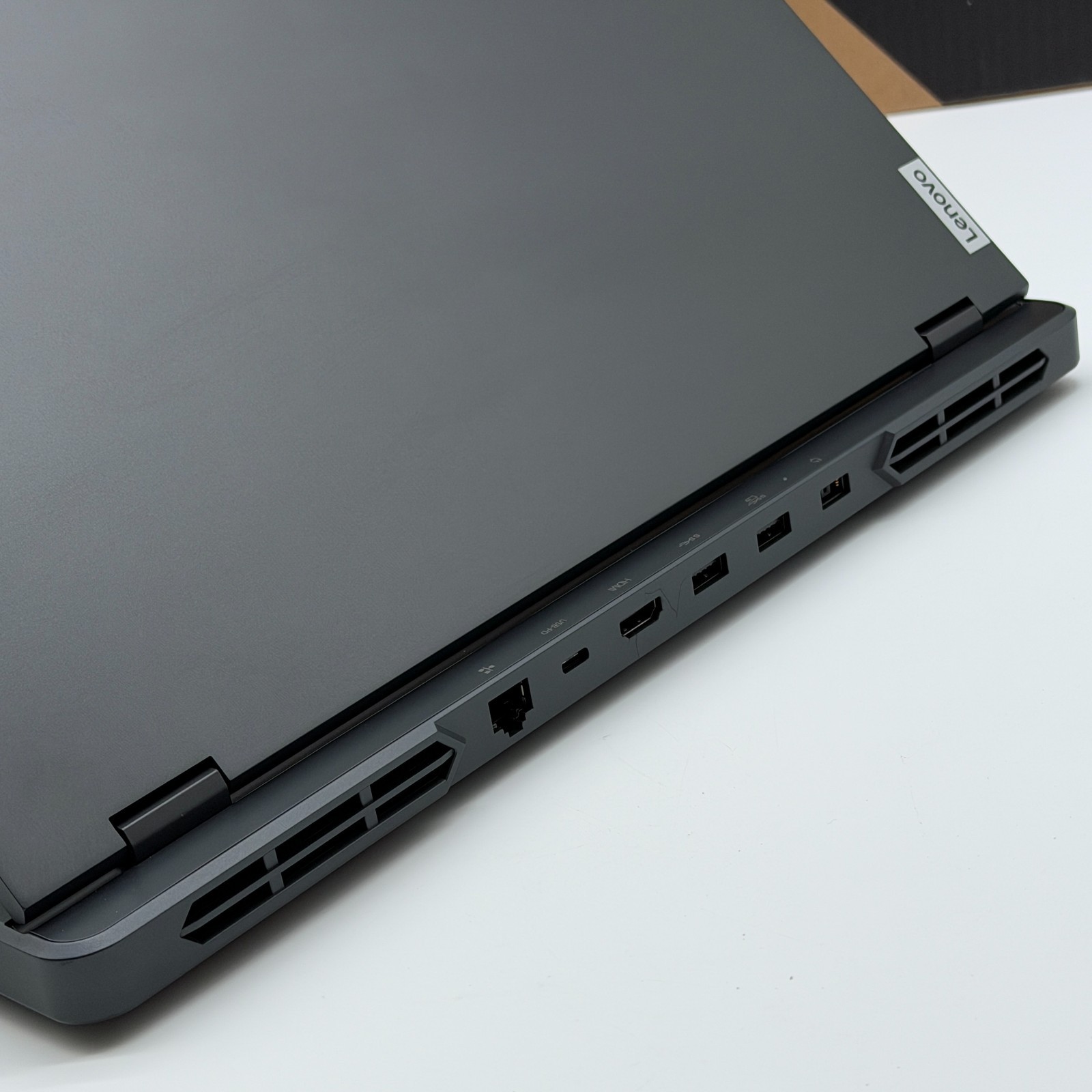 Lenovo Legion Pro 16″ CORE i9-13900HX RTX 4070 8GB 32GB RAM 1TB 240Hz – GAMING