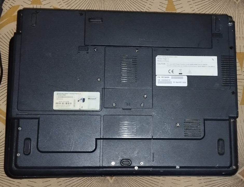 PC Retro – Packard Bell – Easy Note – Model Argo C -HD80GB 1GB RAM -for Parts