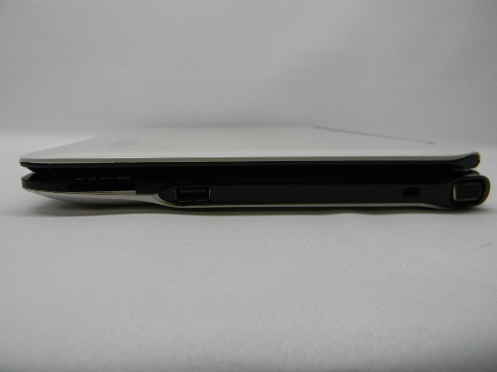 Acer Aspire One ZA3 White Laptop *Brand New Screen* 1.33GHz Intel 80GB HD #284