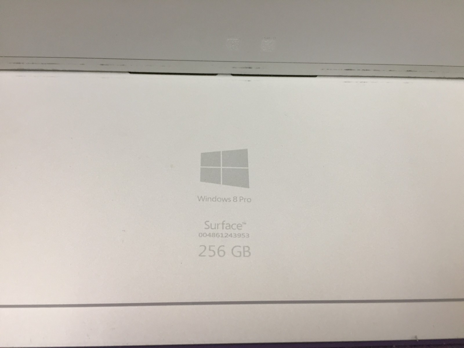 Microsoft Surface Pro 3 12″ i5-4300U 8GB RAM 256GB SSD w/KB No AC -Cracked
