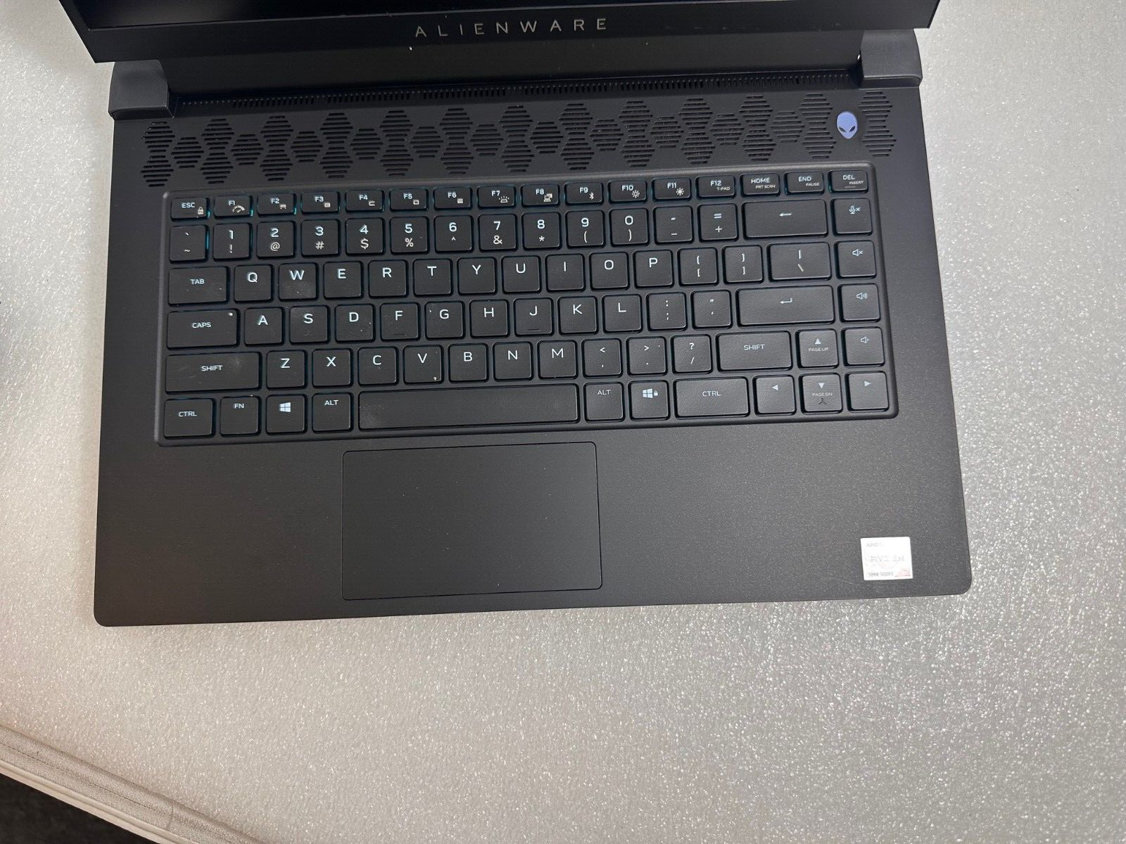 Dell Alienware 15.6″ FHD m15 Ryzen Edition R5 AMD Ryzen 7 5800H 16gb ram 512gb