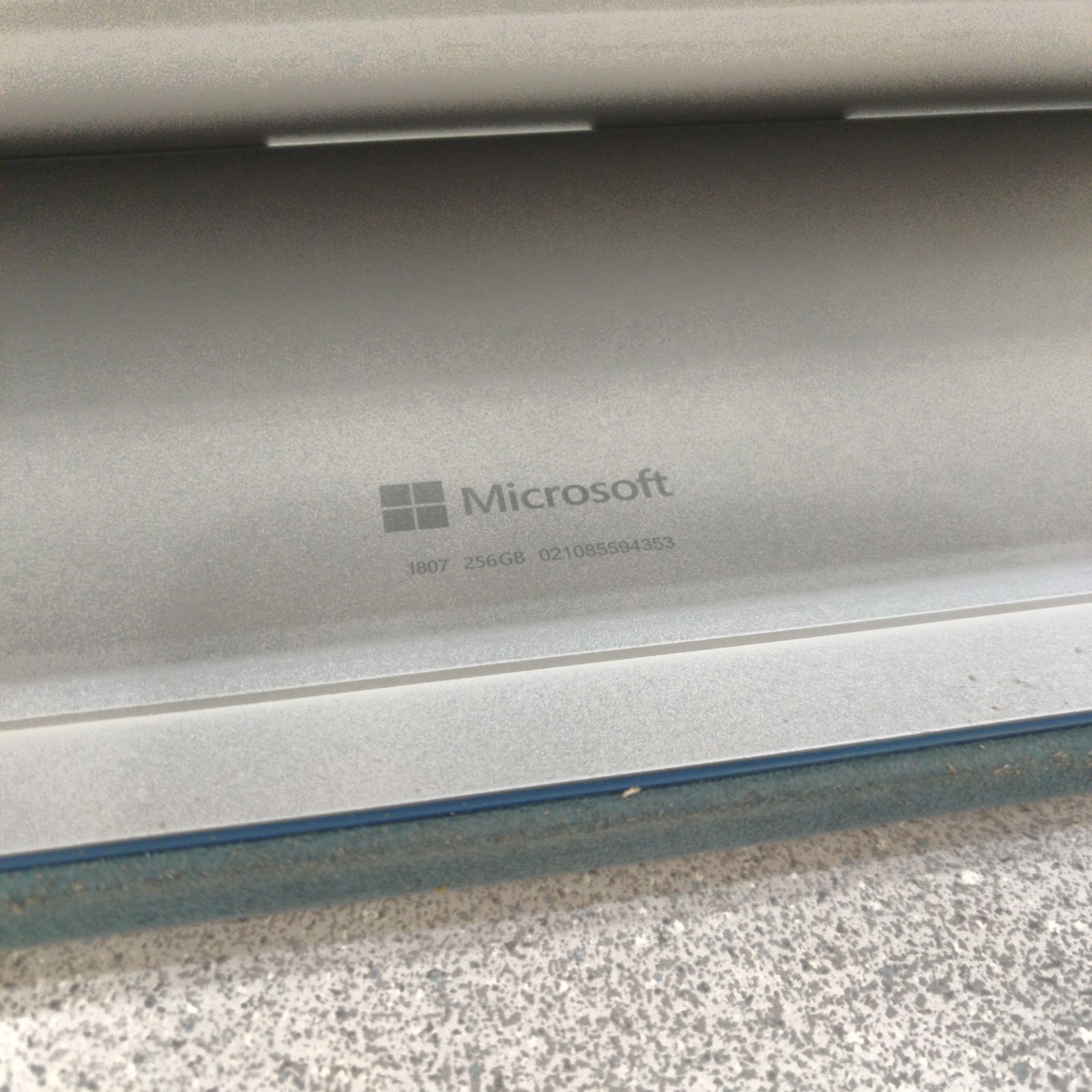 Microsoft Surface Pro 5 1807 12.3″ i5-7300U, 8GB, 256GB SSD Windows 10 Pro NO AC