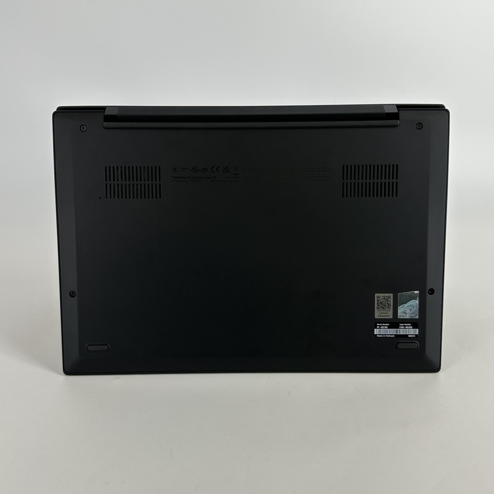 Lenovo ThinkPad X1 Carbon Gen 13 14 Black QHD+ 2.2 GHz Ultra 7 258V 32GB 2TB SSD