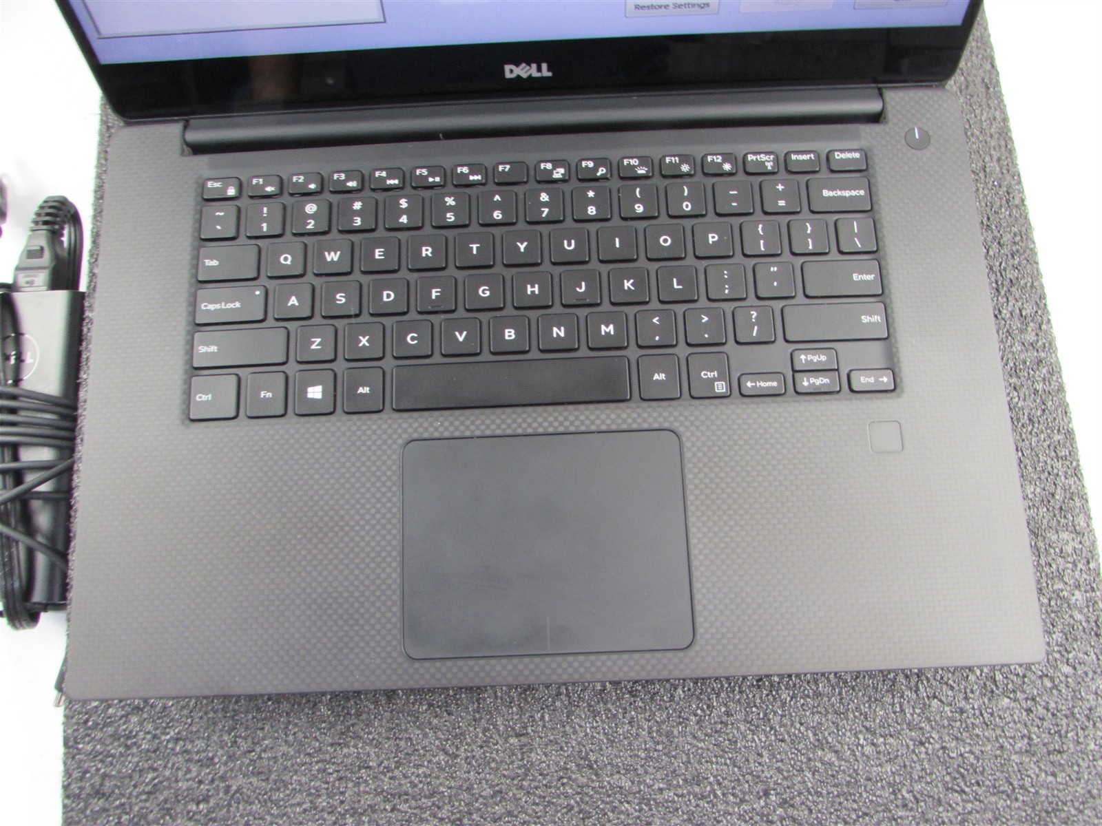 DELL XPS 15 9560 4K TOUCH I7-7700HQ 1TB SSD 32GB RAM NVIDIA GTX 1050 NO O.S