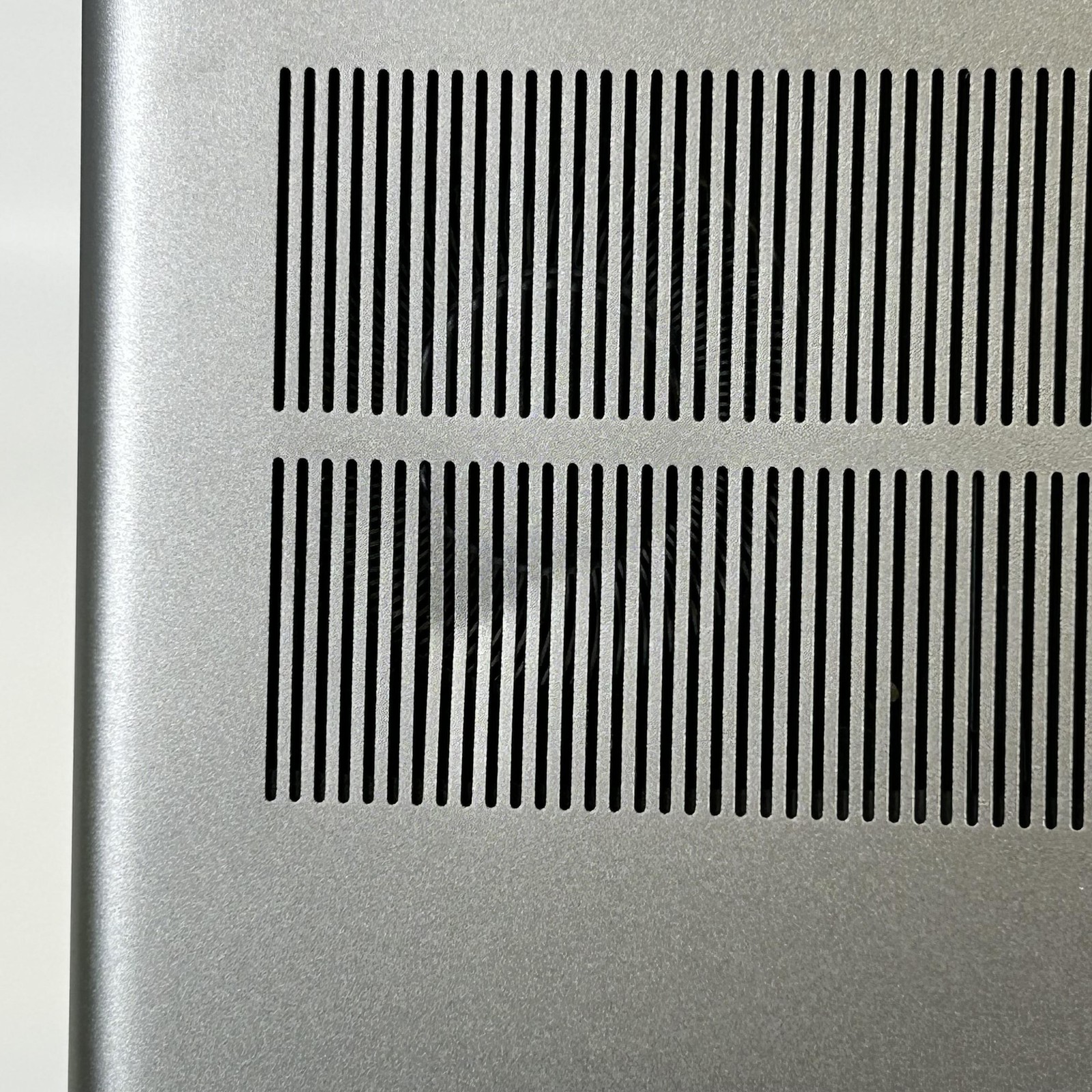 Dell Precision 7770 17.3 FHD 2.3GHz i9-12950HX 64GB 1TB RTX A5500 – WHITE SPOTS