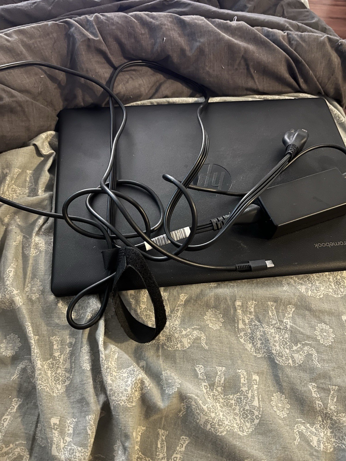 HP Chromebook Black Notebook/Laptop Chrome OS Wi-Fi USB with Charger