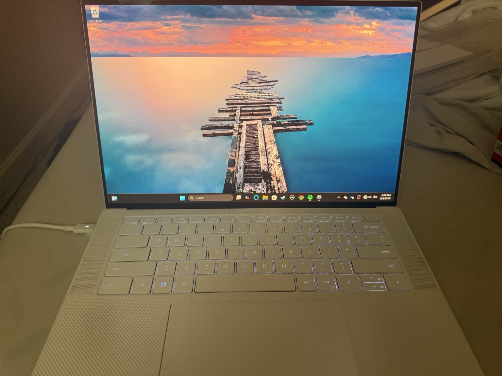 Dell XPS 15 9520 – Core i7 12700- GeForce RTX 3050ti- 1Tb SSD