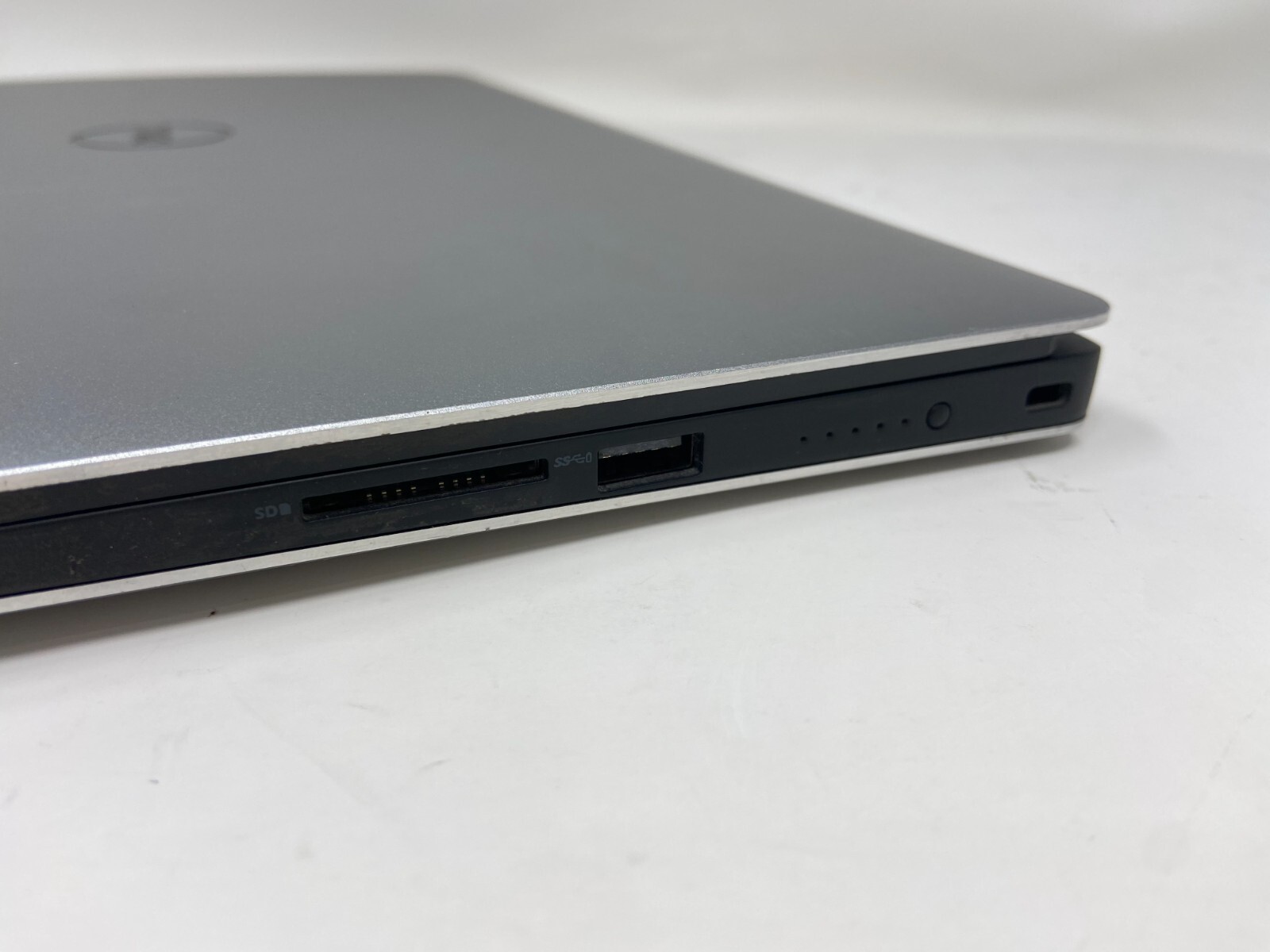 Dell Precision 5530 i7-8850H 6Core 4.3GHz 32GB 512GB SSD P2000 4GB Gaming Laptop
