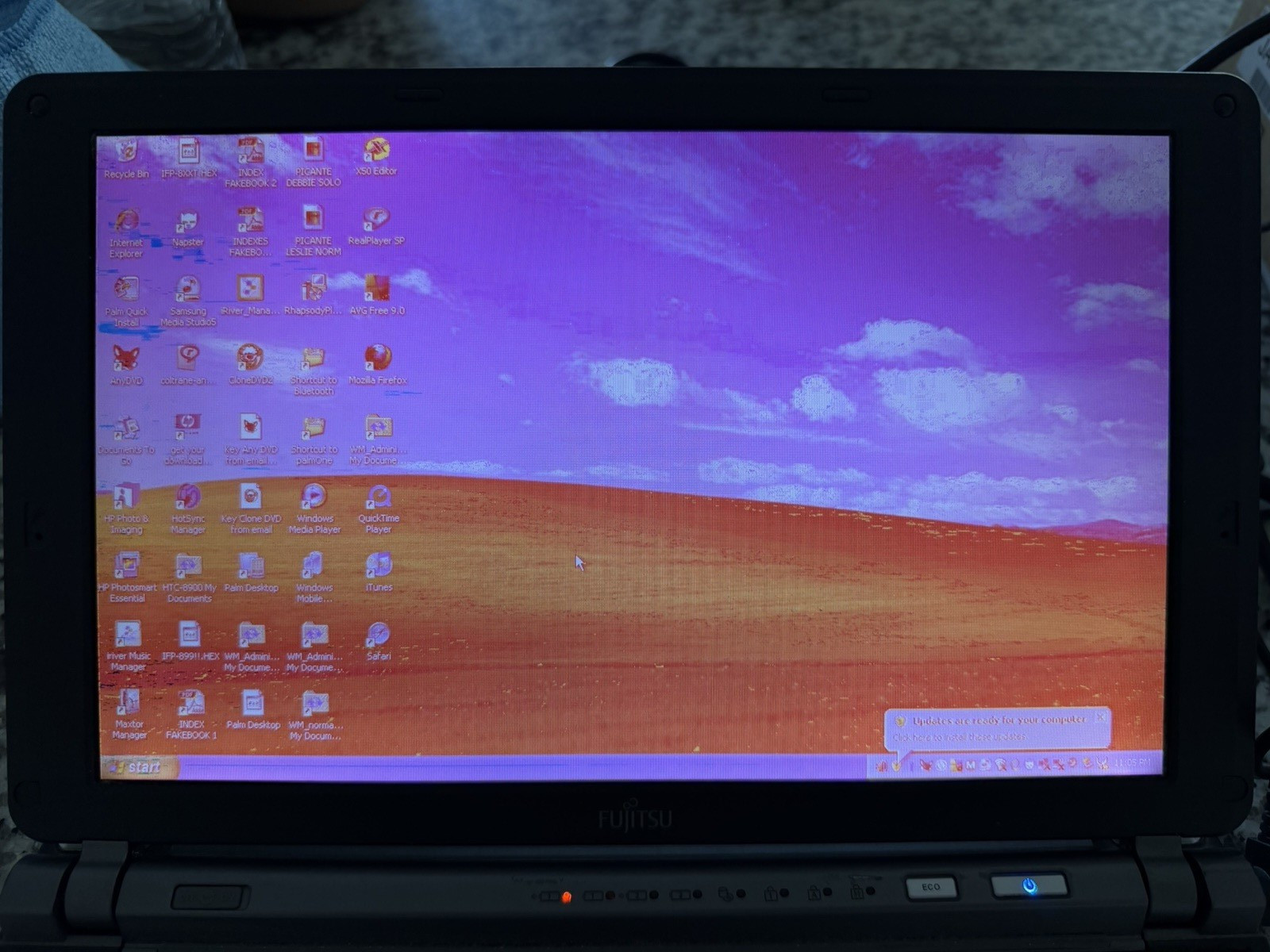 Vintage Fujitsu Lifebook Model P7120 PC Computer Laptop/Notebook w/Windows XP