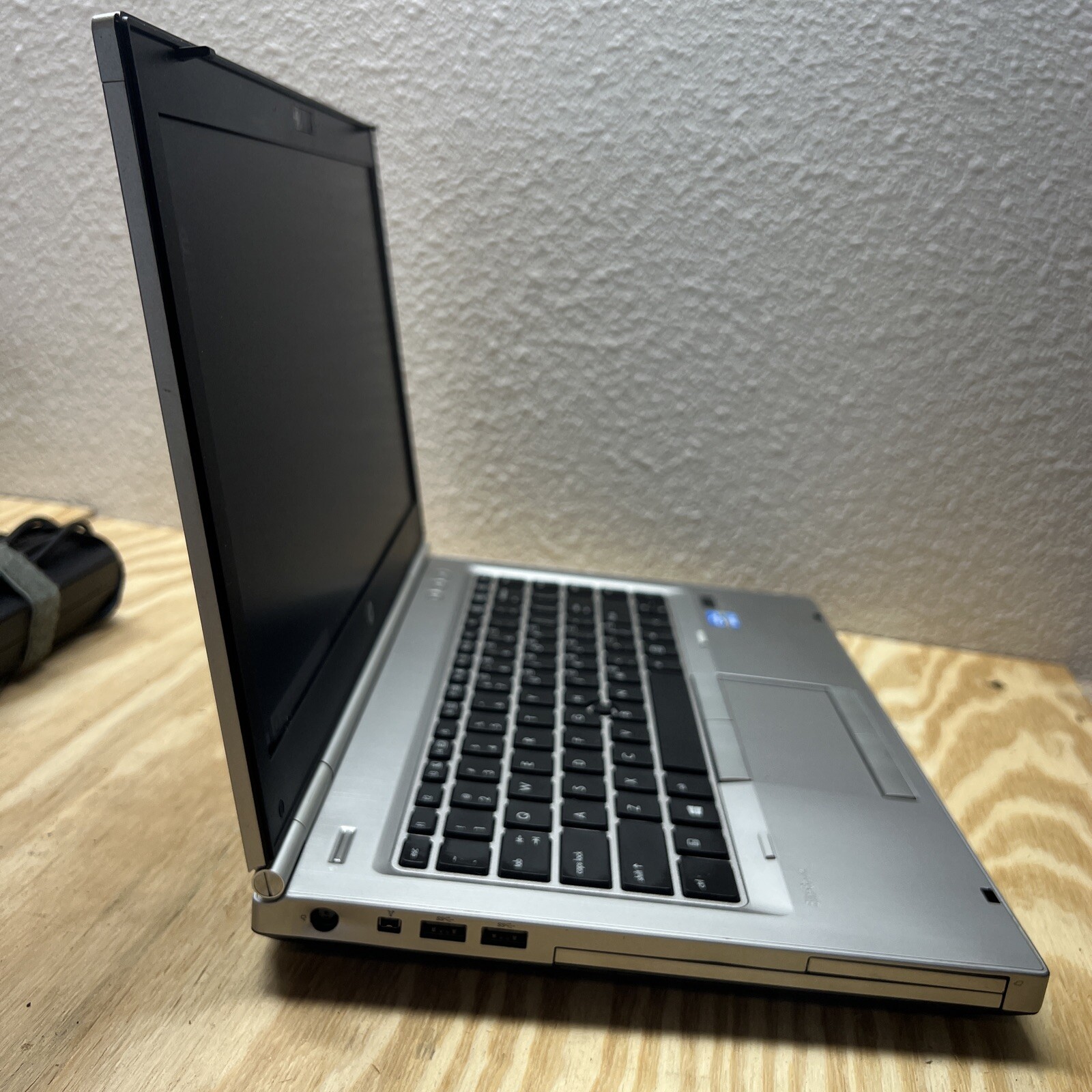 HP Elitebook 8470p Core i5-3210M 2.50GHz 8GB RAM 256SSD WEBCAM