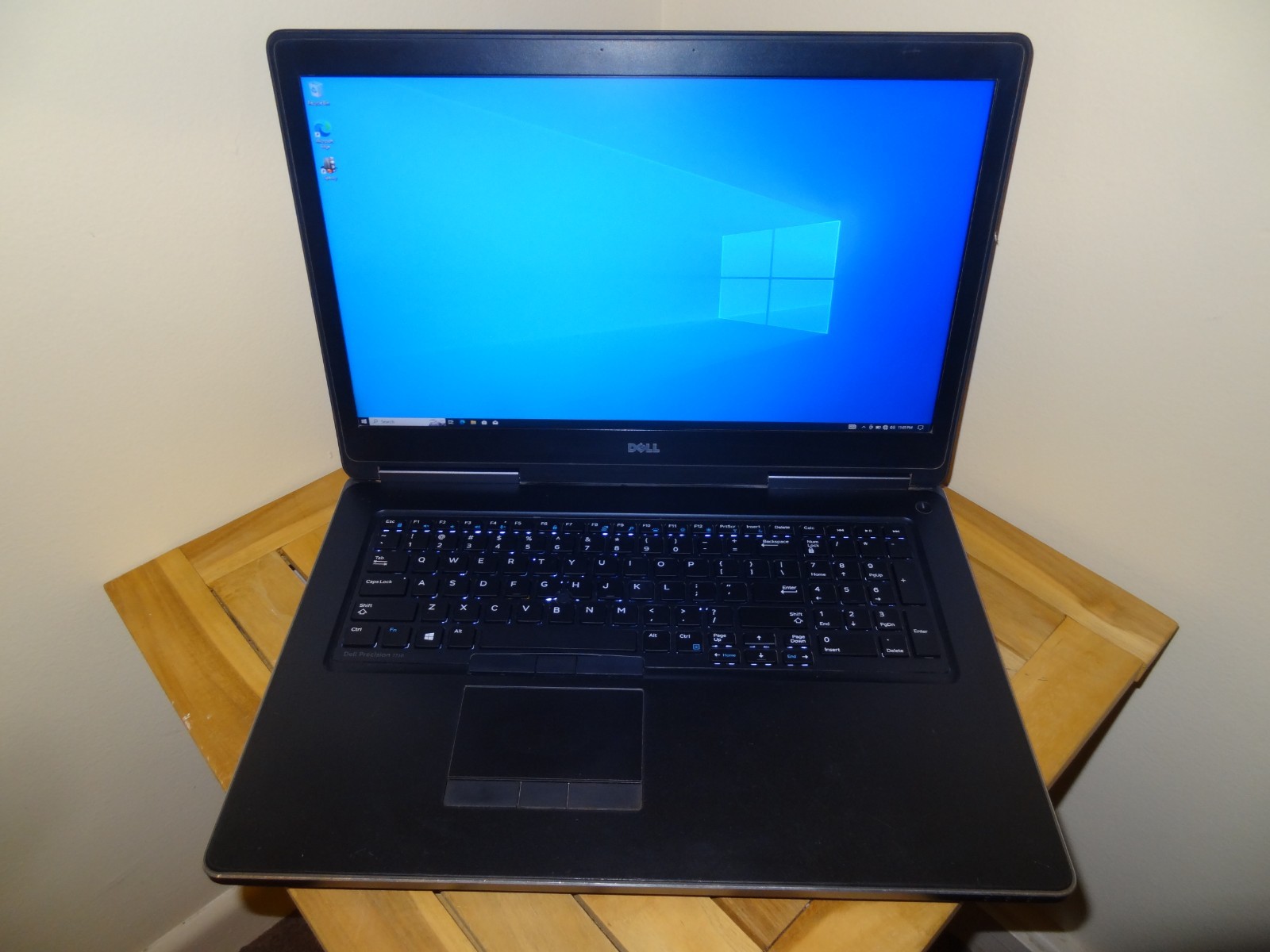 Dell Precision 7710 Laptop Computer -17.3″Screen -Windows 10 -Intel i7 -16GB RAM