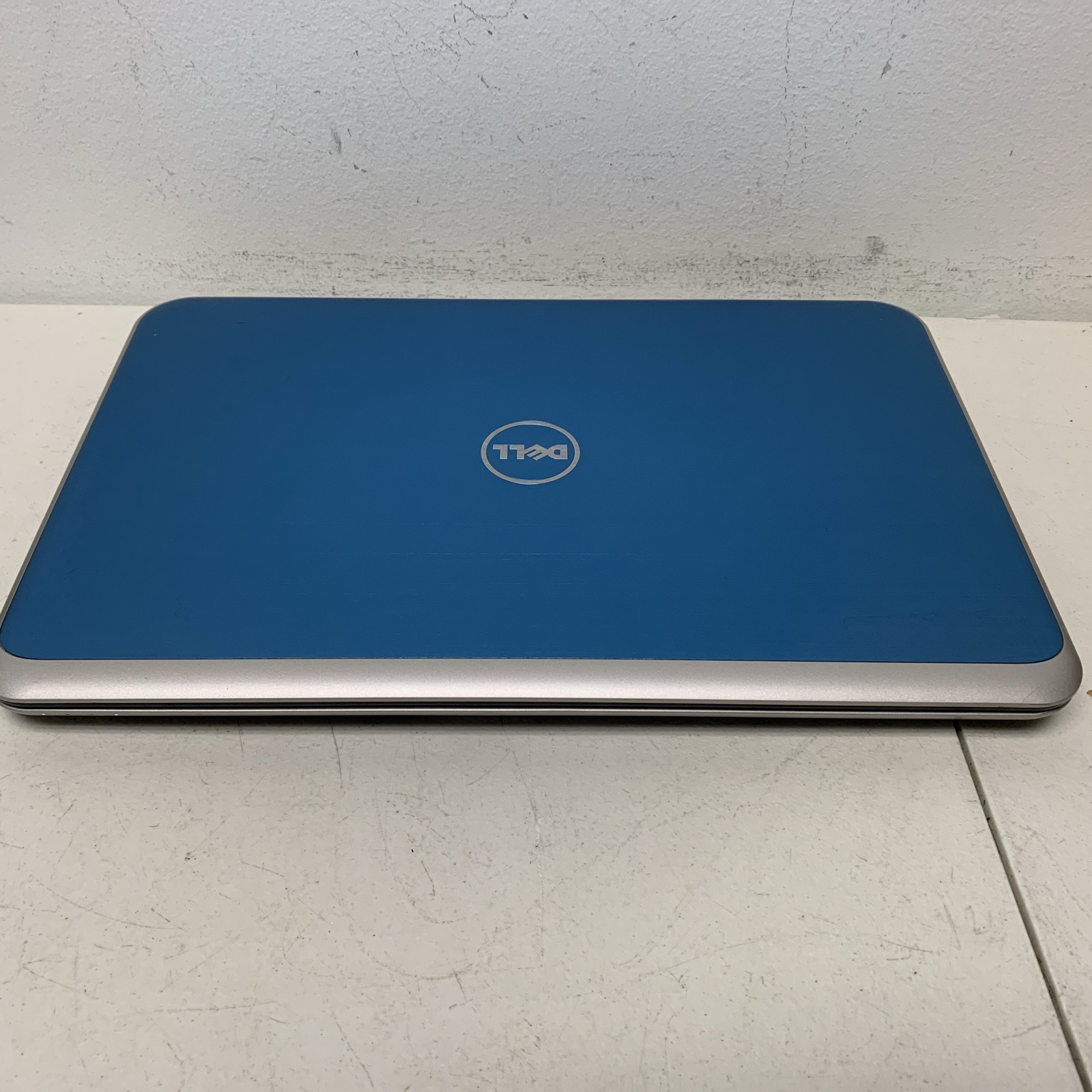 Dell Inspiron 5721 i5-3337U 1.8Ghz 8gb Ram 256gb SSD Wind 10 Home Read Descrip