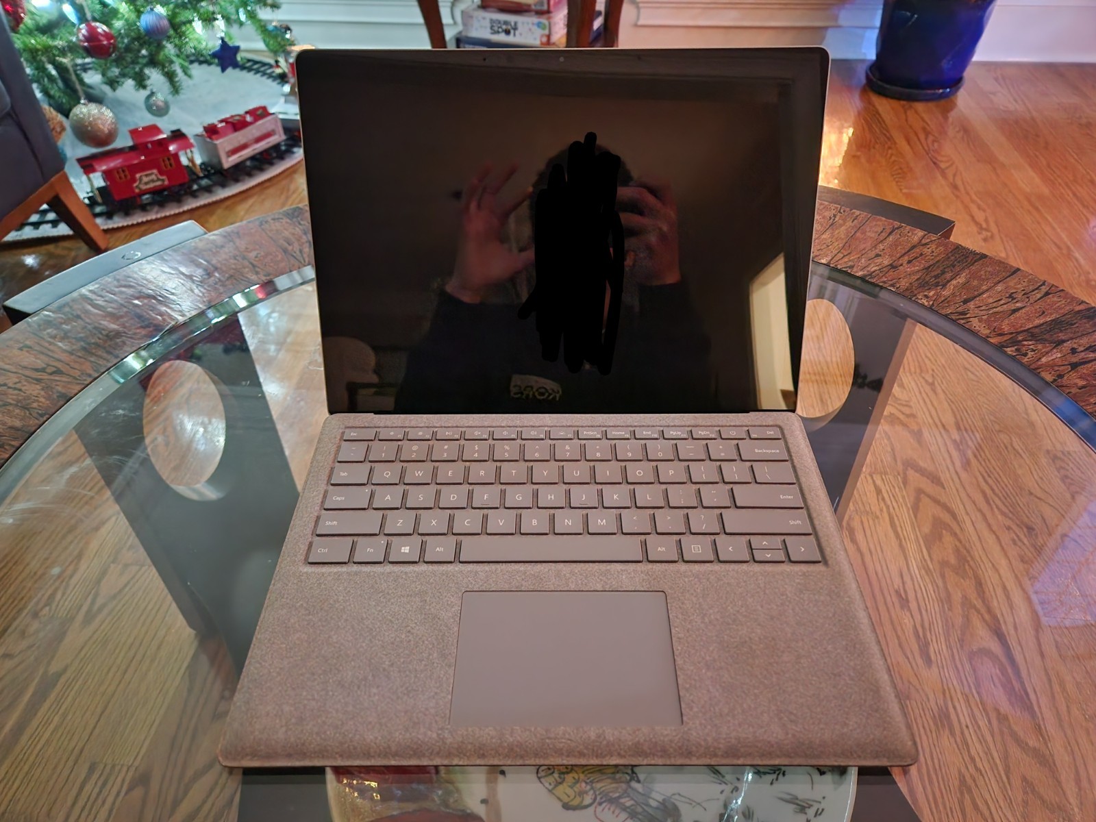 Microsoft Surface Laptop 213-inch (2018) – Corei7-8650U – 8 GB – SSD 256*USA