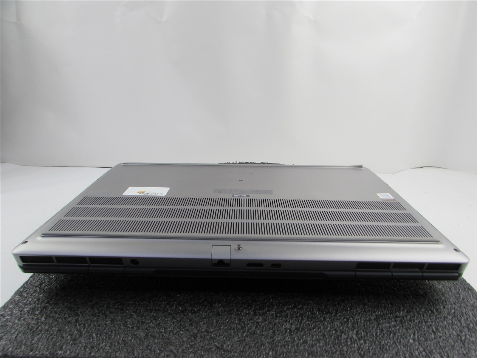 DELL PRECISION 7750 1920X1080 I7-10850H 1TB 32GB RAM RTX 3000 WIN 11 PRO NO BATT