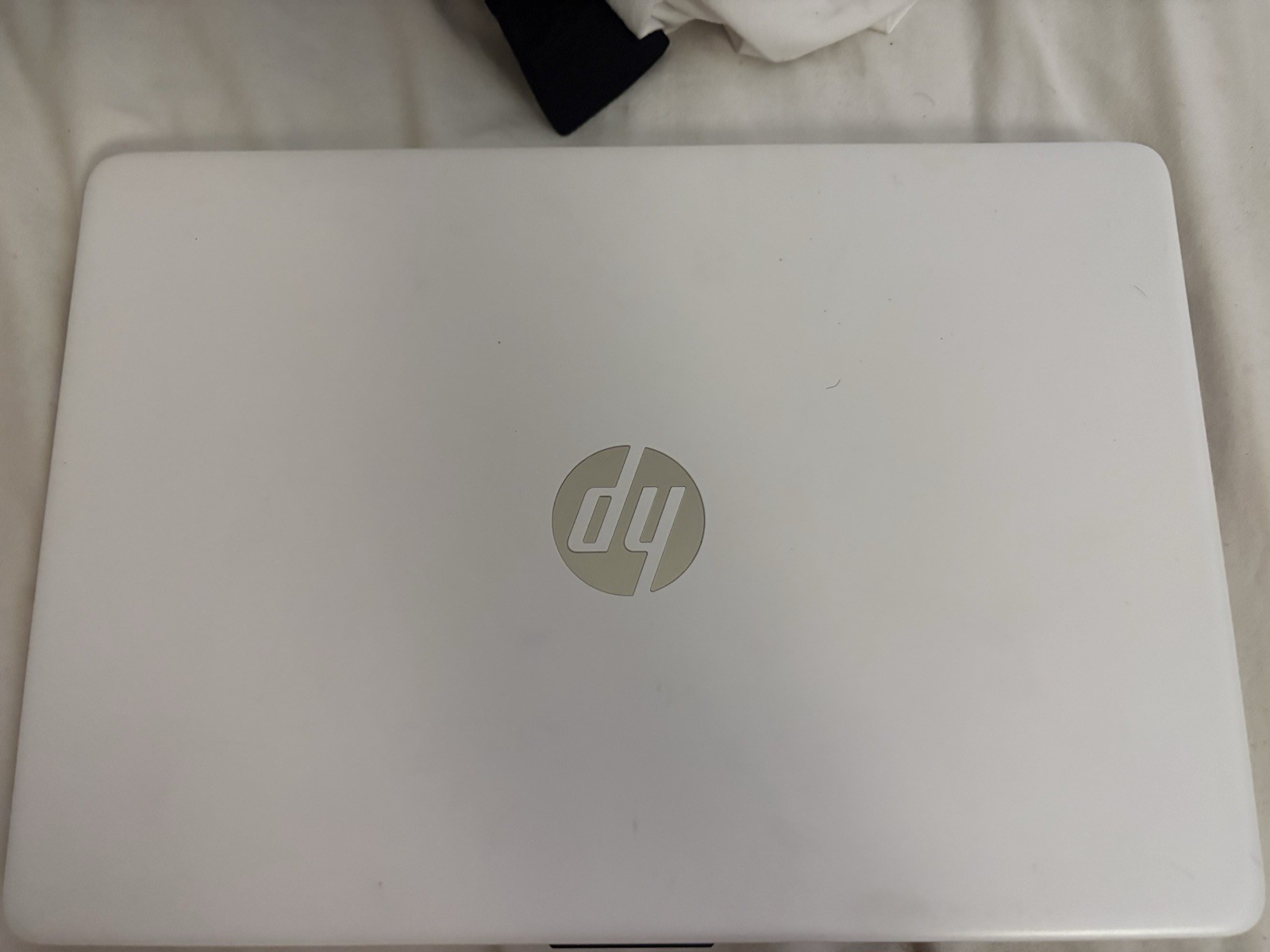 HP Laptop 14″ White Notebook Intel Celeron Windows 10 USB 3.0 HDMI Webcam Wi-Fi