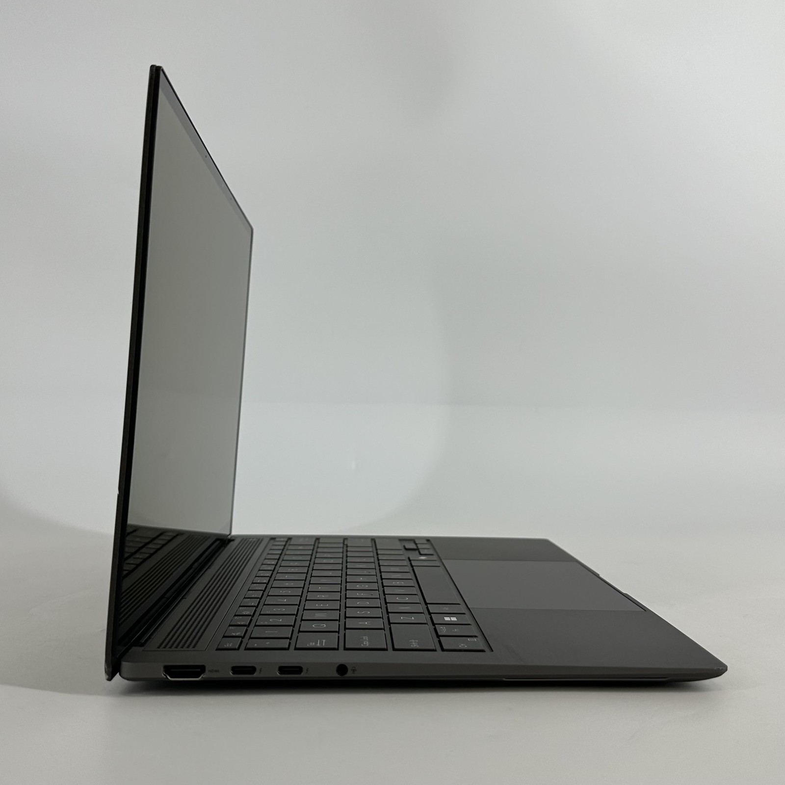 Asus Zenbook S 14 QHD+ TOUCH 2.2 GHz Ultra 7 256V 16GB 1TB Very Good BENT FRAME