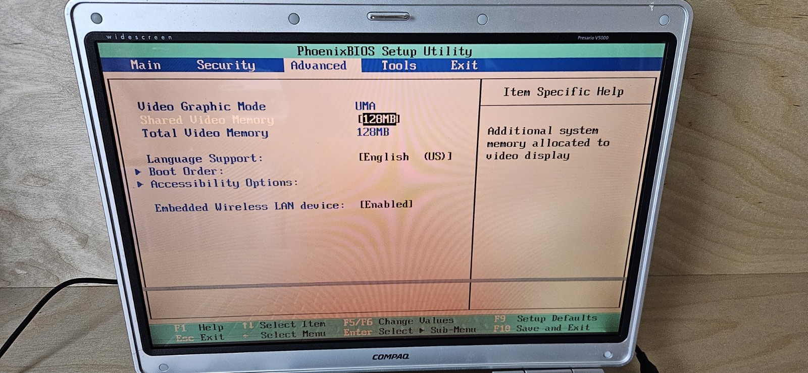 Retro Compaq Presario V5000 AMD Sempron 1.8Ghz / 384Mb Ram / NO HDD NO PSU
