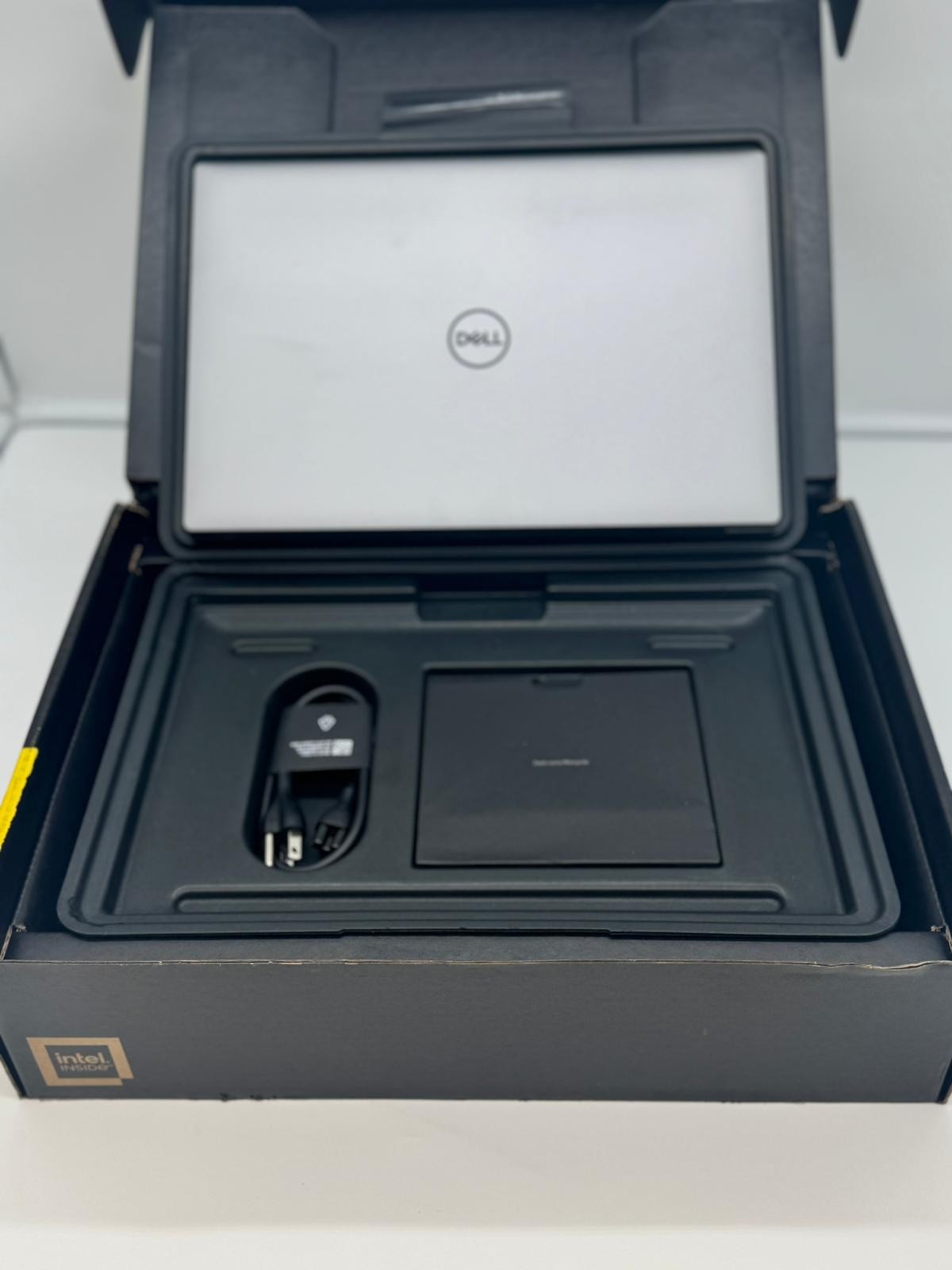 Dell 16″ Precision 5690 Multi-Touch i7 Vpro 32GB 512GB SSD(JRPXV)
