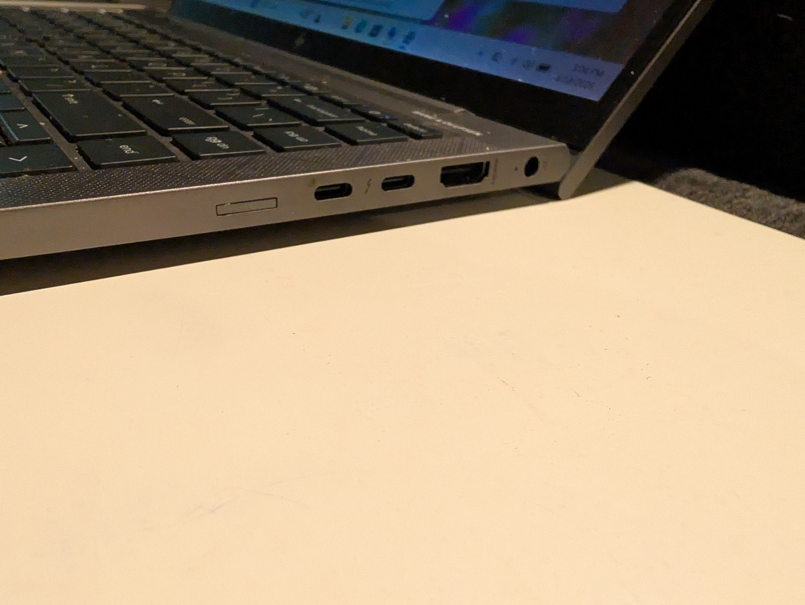 HP ZBook FireFly 14 G8 14″ i5-1145G7 2.60GHz 16GB RAM 512GB M.2 SSD WIN11