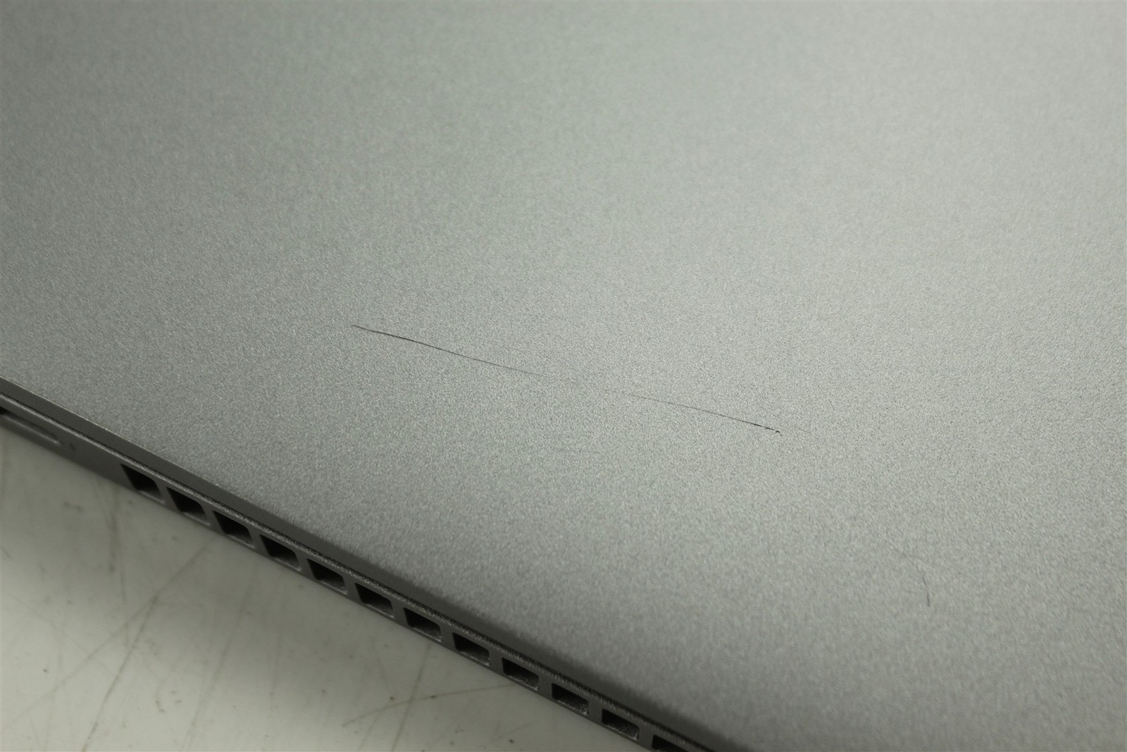 Dell Latitude 5430 14″ FHD i5-1235U 1.3GHz 8GB RAM NO SSD NO OS