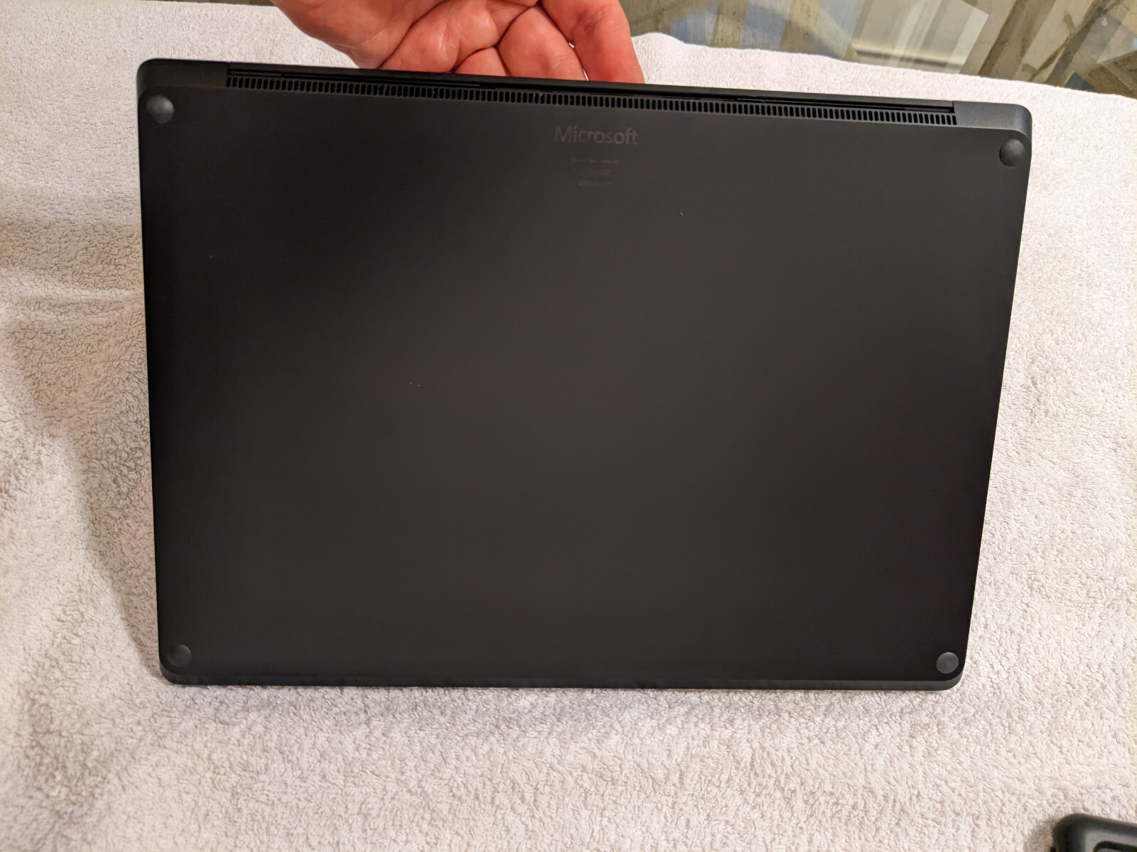 Microsoft Surface Laptop 4 13.5″ Touchscreen i5-1135G7 8GB RAM 512GB SSD