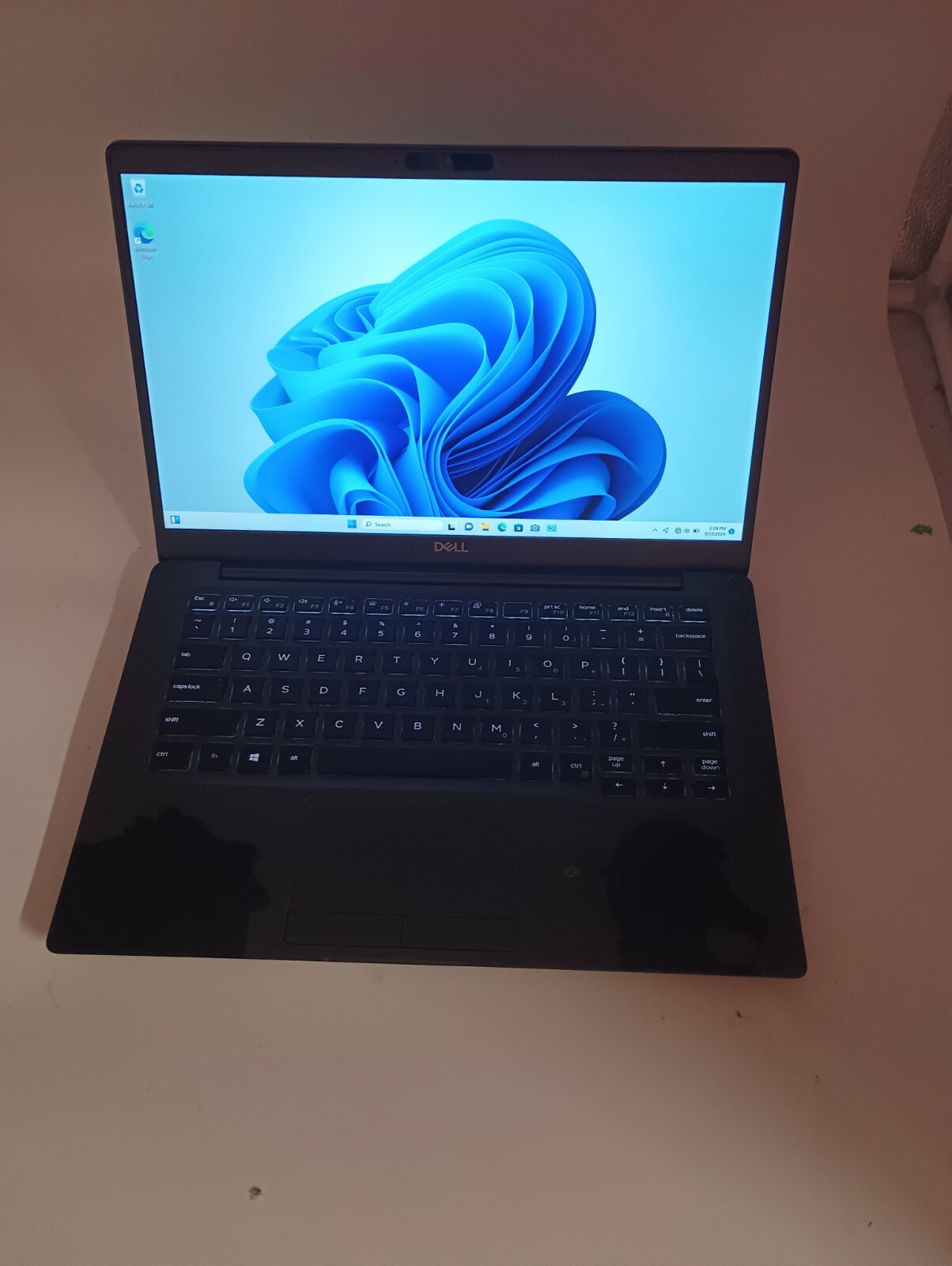 9173c Latitude7400(No charger!).i5 8th gen.8GB.256GB NVMe.LTE(GPS)14″FHD.W11 Pro
