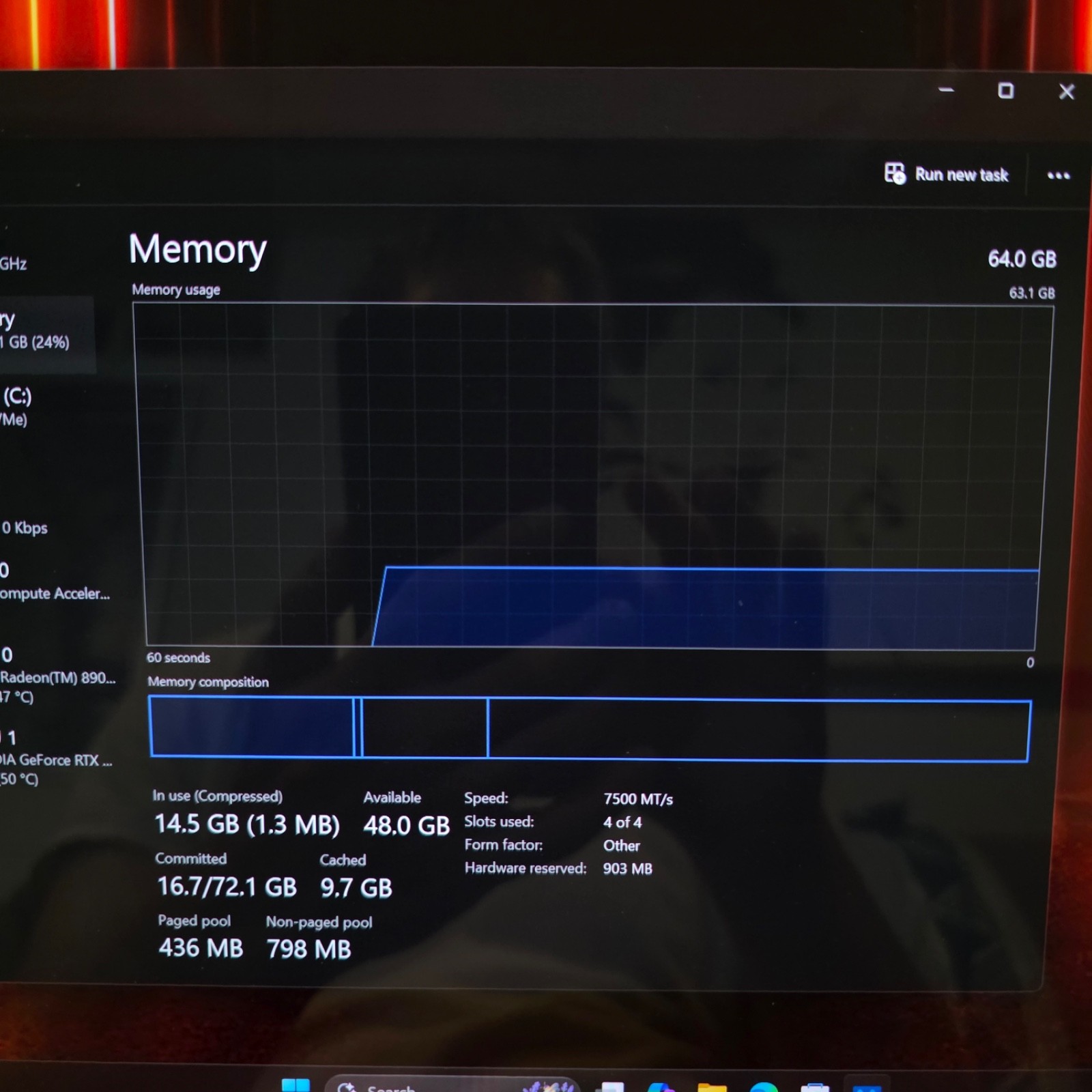 MSI Stealth A16 QHD+ OLED 240Hz Ryzen AI 9 HX 370 64GB 2TB RTX 5090 24GB DDR7