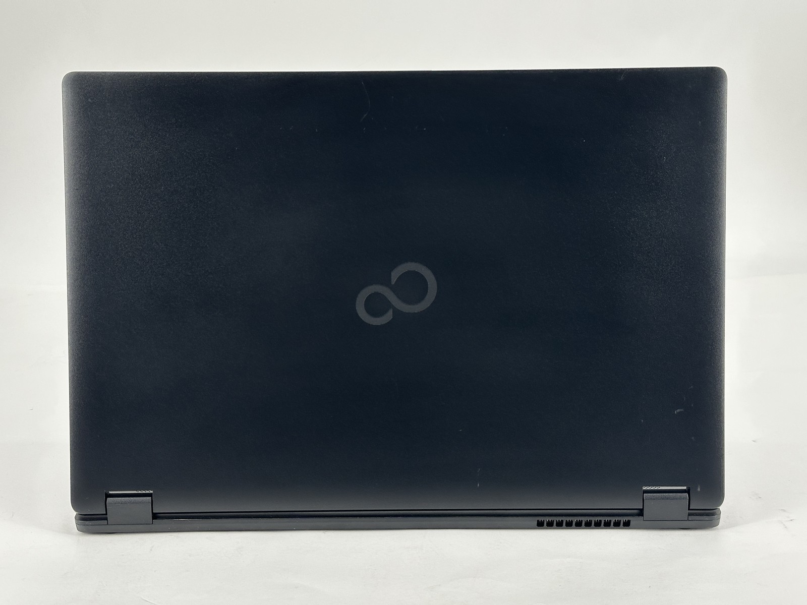 Fujitsu LifeBook E5510 15.6″ FHD i3-10110U 8GB DDR4 256GB SSD Win11 Pro LTE SG