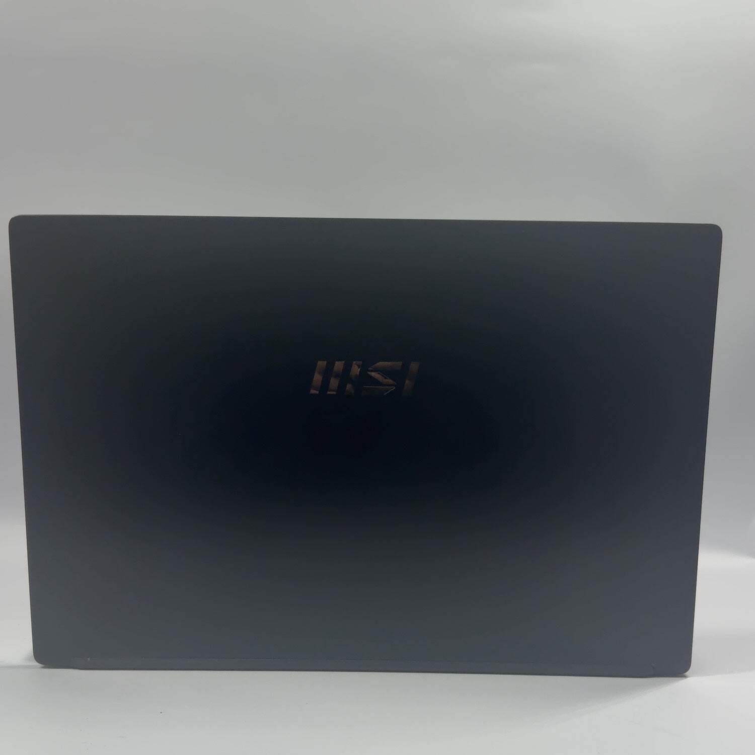 MSI Modern 15 H B13M MS-15H4 15.6″ i9-13900H 2.6GHz 32GB RAM 1TB