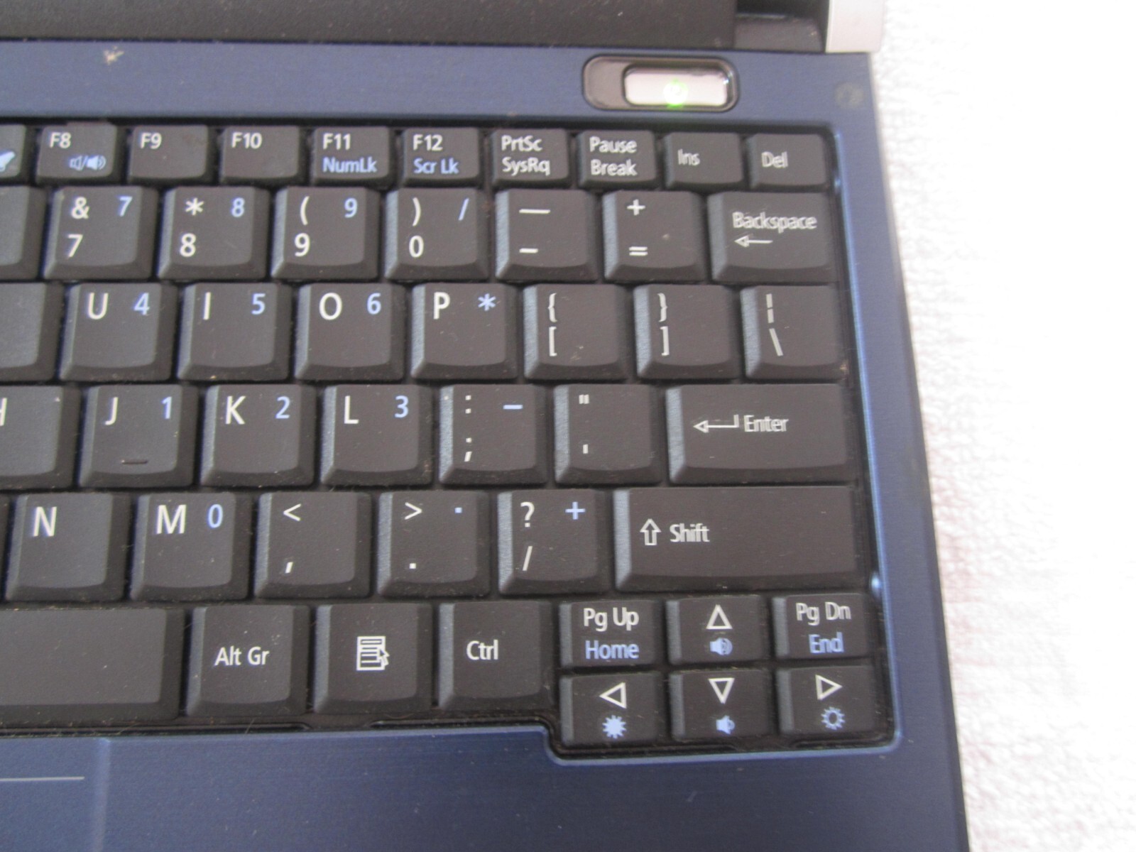 BLUE Acer Aspire One D150-1165 Laptop 1GBRAM 160GBHD GOOD SCREEN NoCORD – WORKS