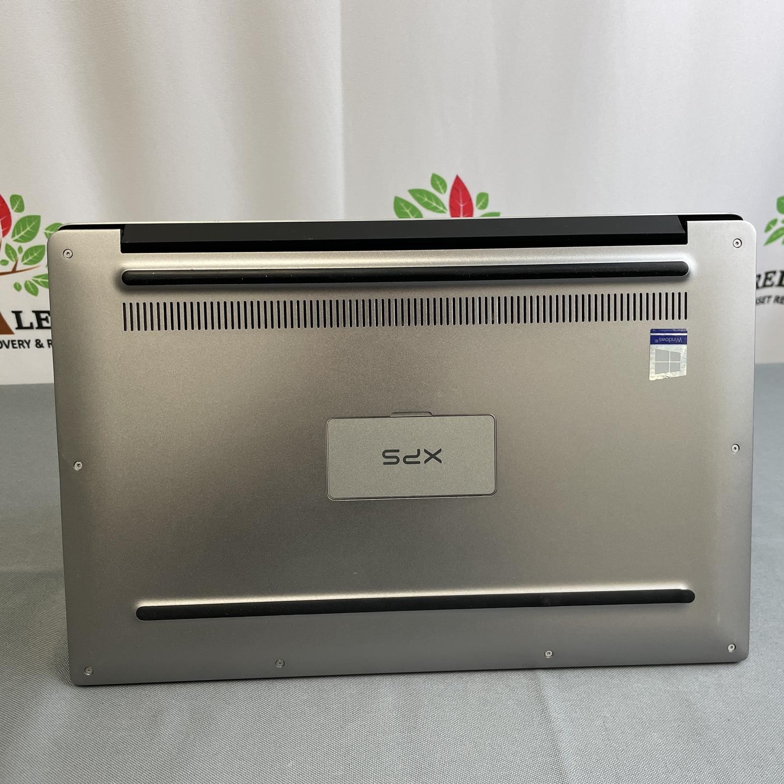 DELL XPS 13 9360, Core i7-7560U 8 GB RAM No SSD | Grade B/C (READ)