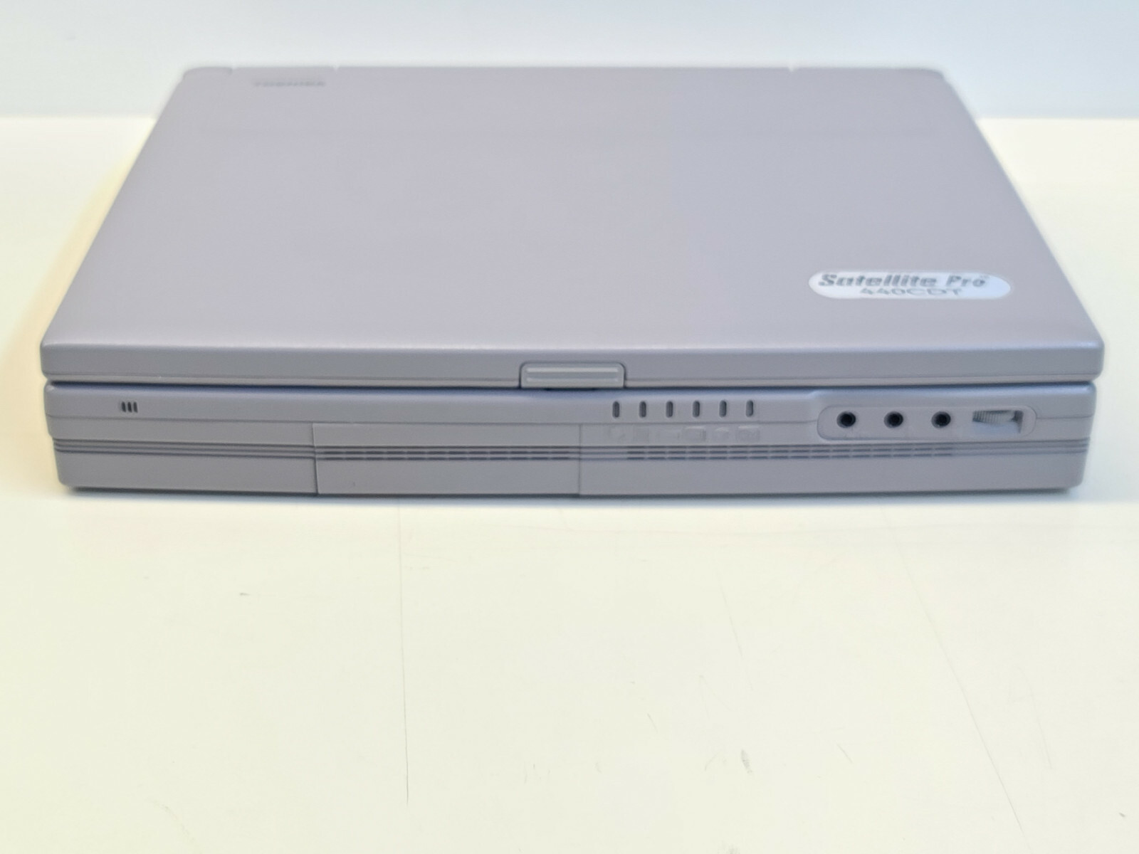 Toshiba Satellite Pro 440CDT Pentium 133 MMX + 32MB + 0GB *READ*