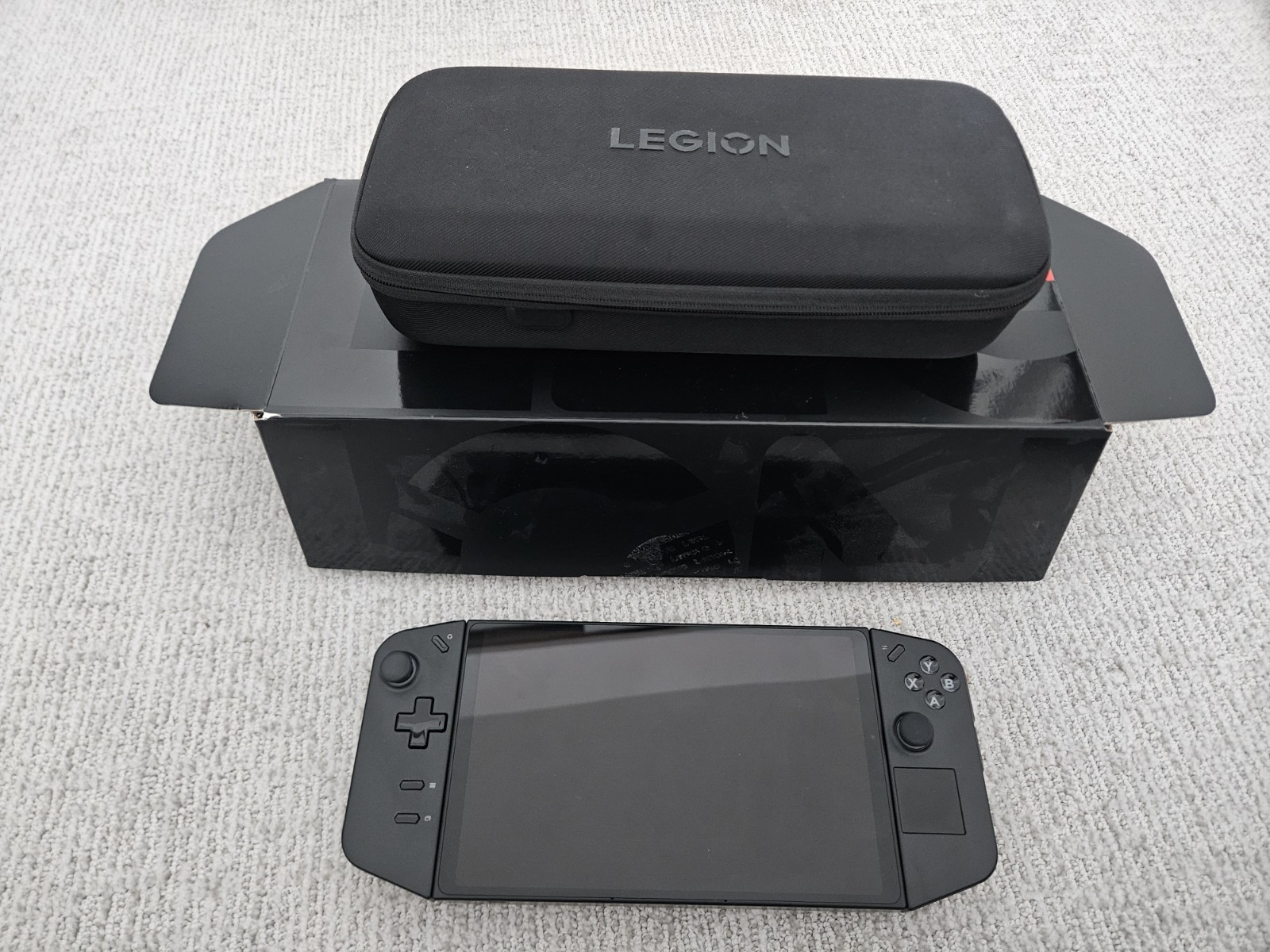 Lenovo Legion Go Gaming handheld Windows 11 8.8″ Touchscreen USB-C Black