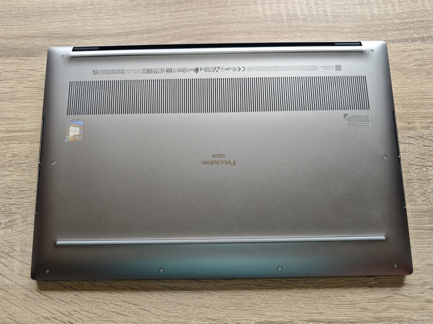 Dell Precision 5560 i7-11850H 16GB 512GB Nvidia A2000 4GB