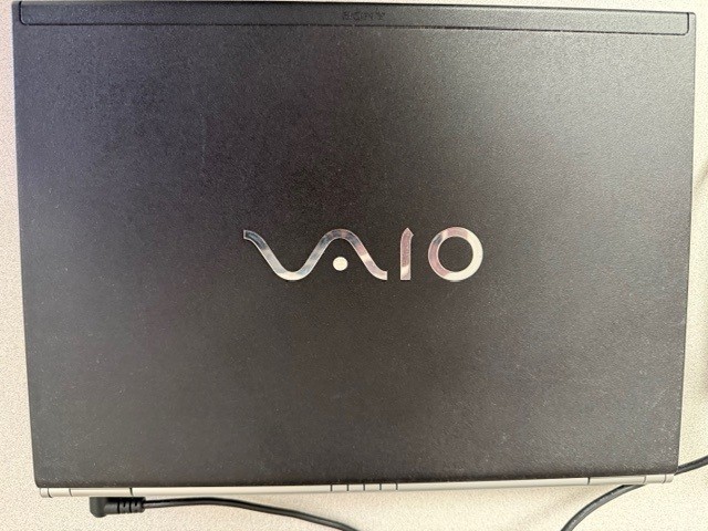 Vintage Sony VAIO Laptop PCG-6J2L Intel Core Duo T2400 Windows XP All Original