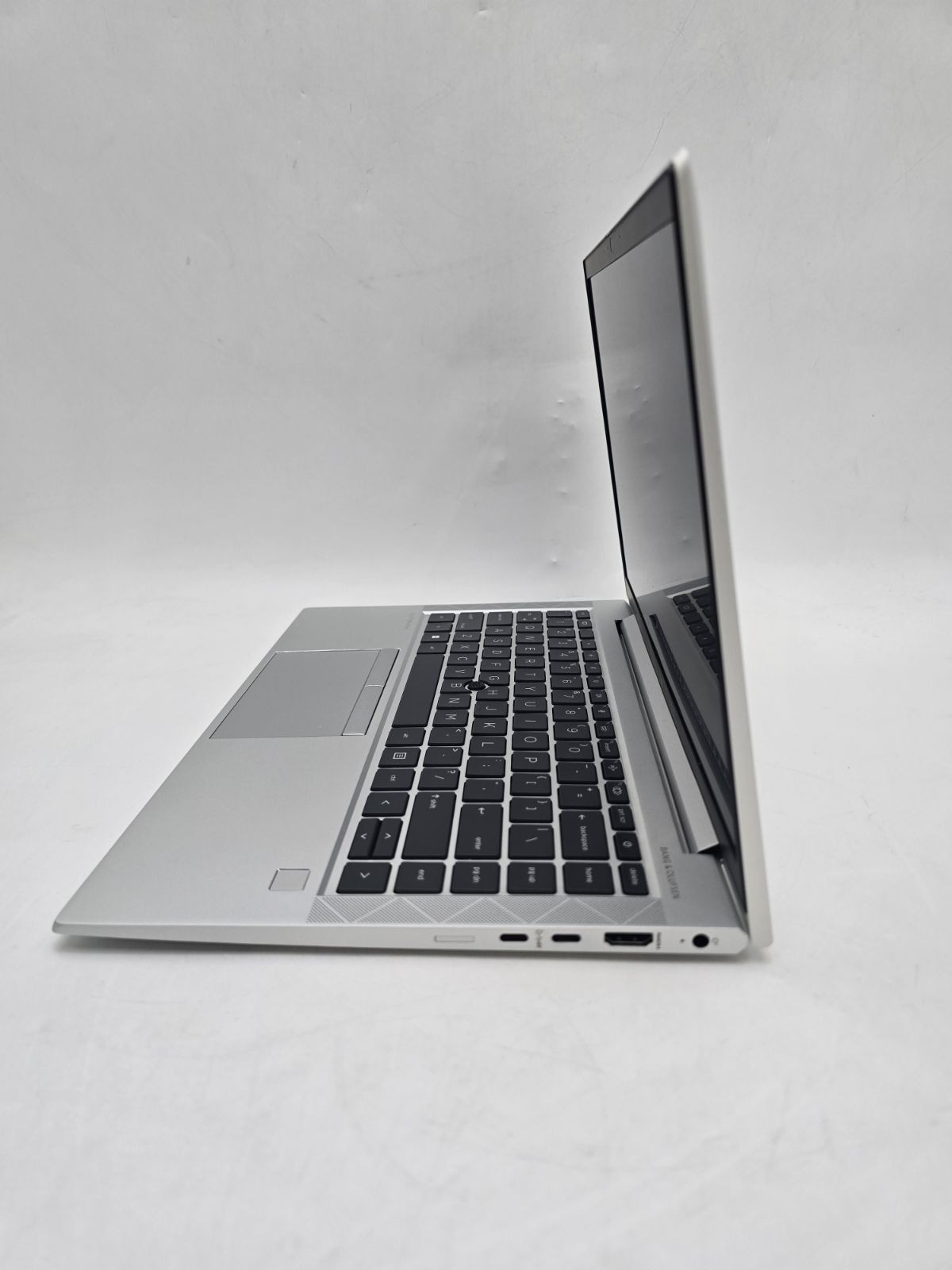 HP ELITEBOOK 845 G8 14″ FHD AMD RYZEN 5 PRO 5650U 16GB 256GB NO CAMERA – SILVER