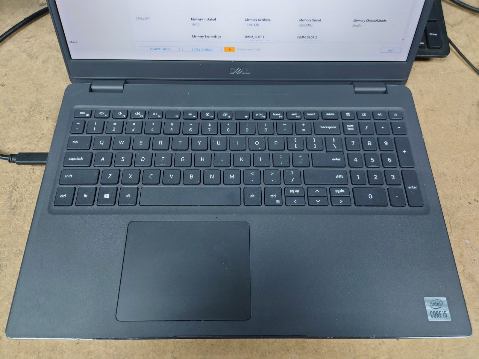 Dell Latitude 3510 15.6″ FHD i5-10310U 16GB RAM No OS/SSD