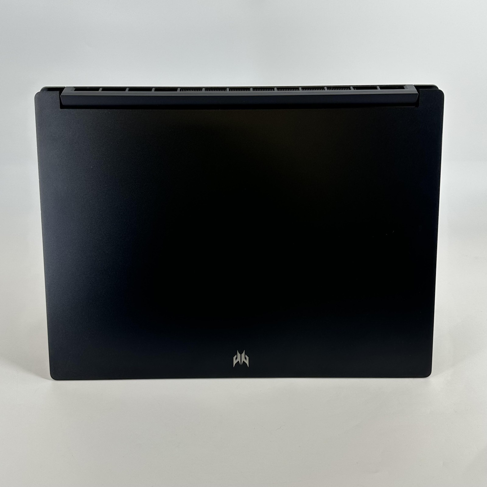Acer Predator Triton 17 X QHD+ 2.2GHz i9-13900HX 64GB 2TB SSD RTX 4090 Very Good