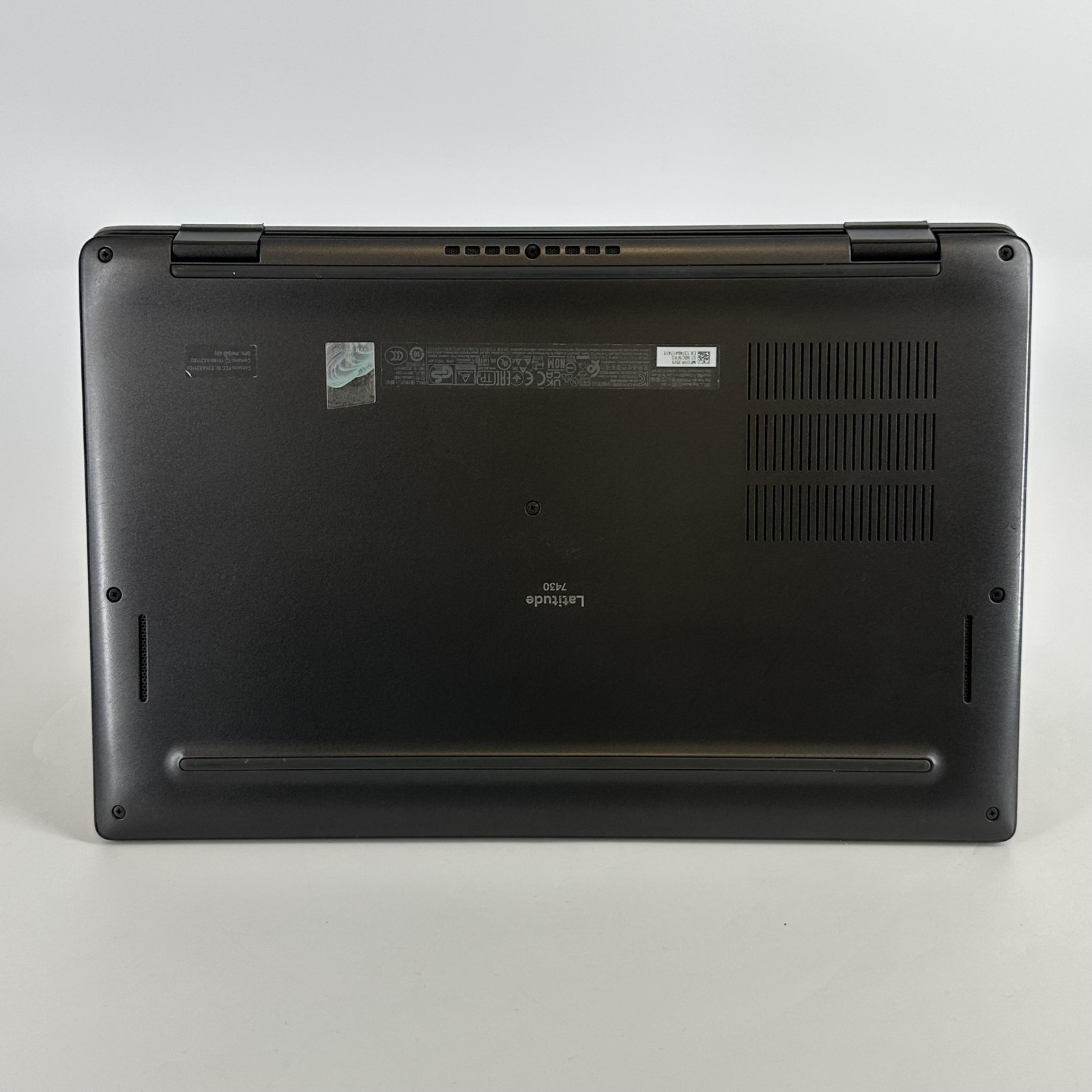 Dell Latitude 7430 14 Gray FHD 1.7 GHz i7-1255U 16GB RAM 512GB SSD Good