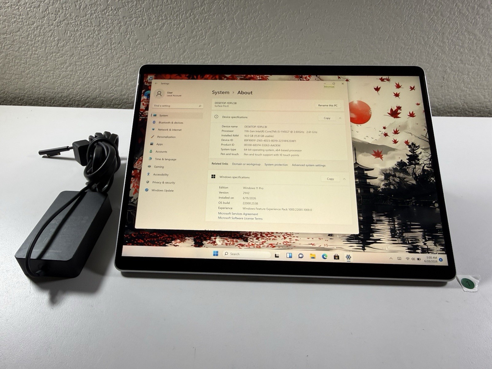 Microsoft Surface Pro 8 (1982) i5-1145G7 – 16GB RAM – 256GB 120Hz – Win 11 Pro