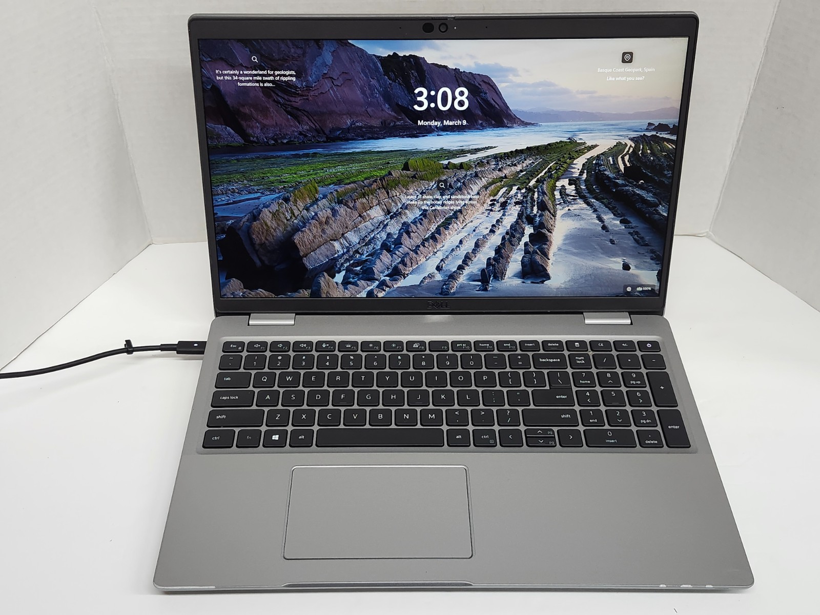 Dell Latitude 5520 Laptop – 11th Gen i5-1145G7 16GB 512GB Cam Backlit Touch Sp3